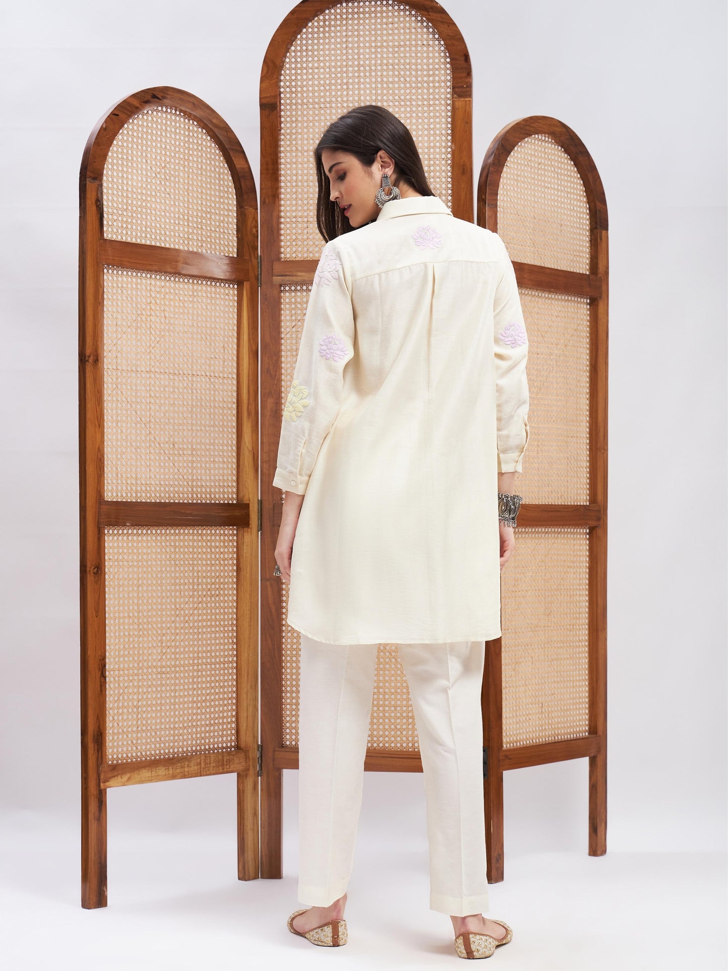 Off-White Resham Embroidered Kurta Set at Kamakhyaa by RoohbyRidhimaa. This item is Cotton Mulmul, Kurta Sets, Off-white, Office Wear, Relaxed Fit, Resham Embroidered, Silk Chanderi, Toxin free