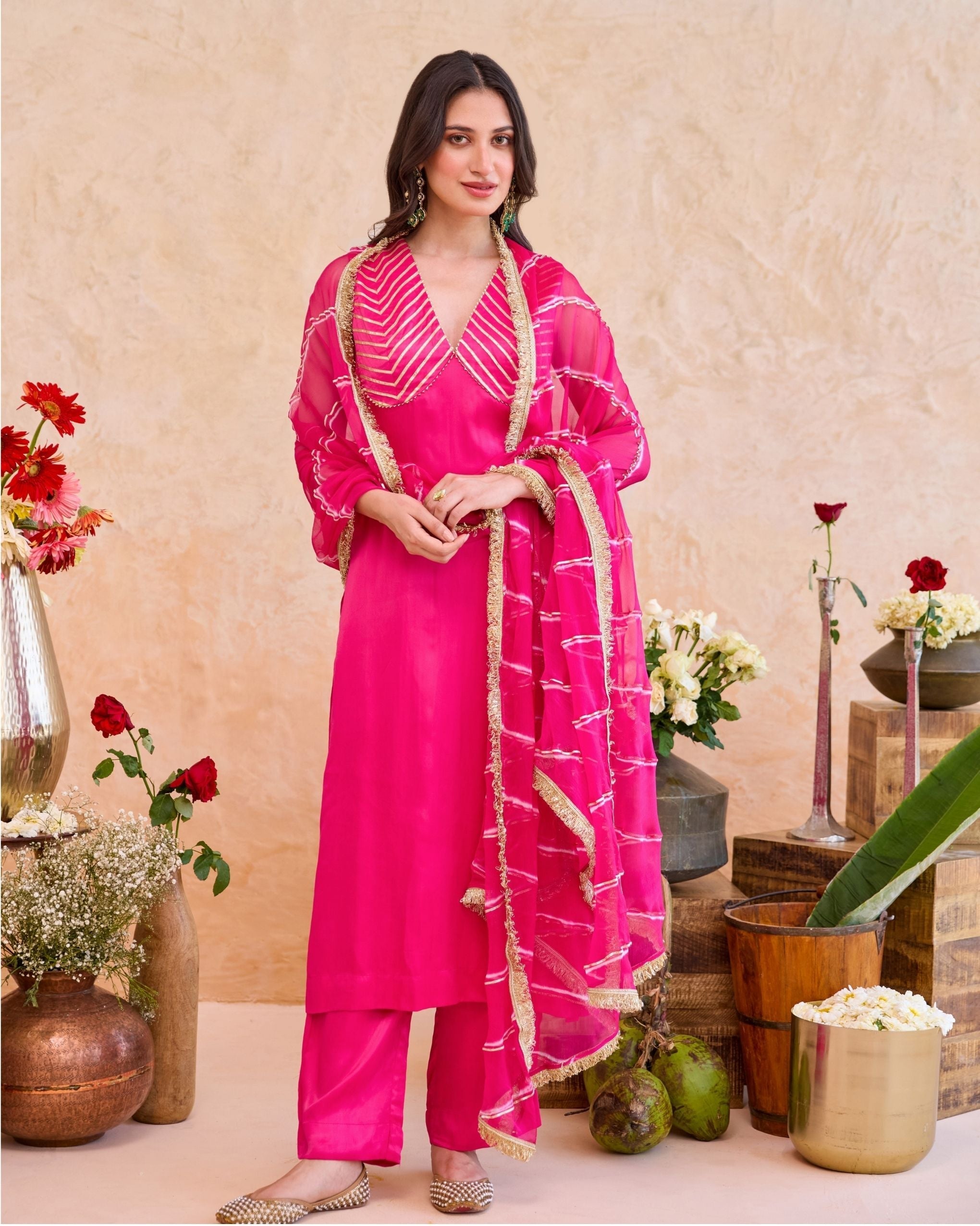 Aarzoo Kurta Set at kamakhyaa.com by Taro. This item is Jashn-E-Taro - The Trousseau Edit by Taro