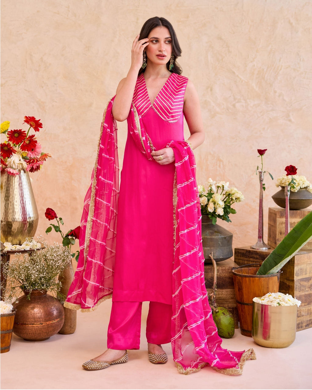 Aarzoo Kurta Set at kamakhyaa.com by Taro. This item is Jashn-E-Taro - The Trousseau Edit by Taro