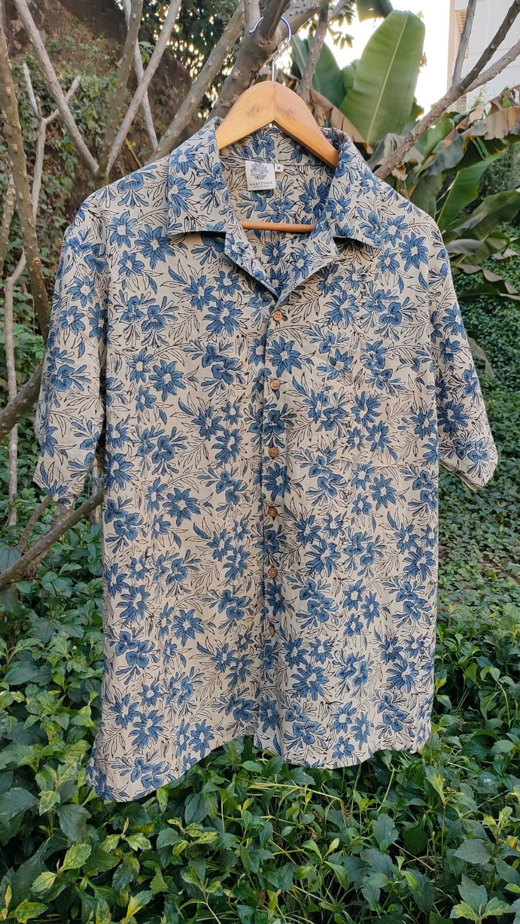 Ajrakh Printed Cotton Shirt at Kamakhyaa by Hasttvam. This item is Casual Wear, Cotton, Floral, Natural dyes, Relaxed Fit, Respondible production and Vegan, White