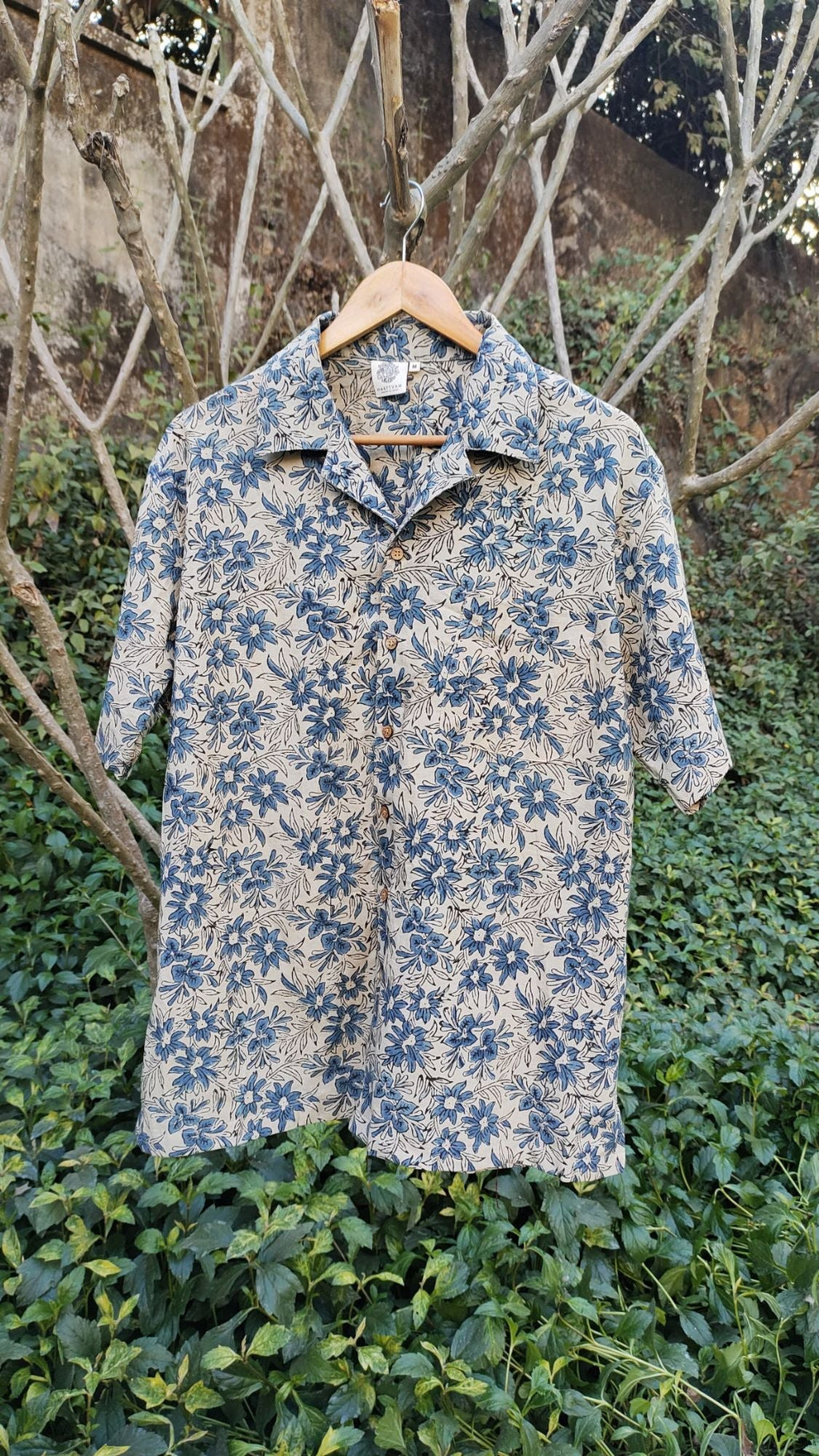 Ajrakh Printed Cotton Shirt at Kamakhyaa by Hasttvam. This item is Casual Wear, Cotton, Floral, Natural dyes, Relaxed Fit, Respondible production and Vegan, White