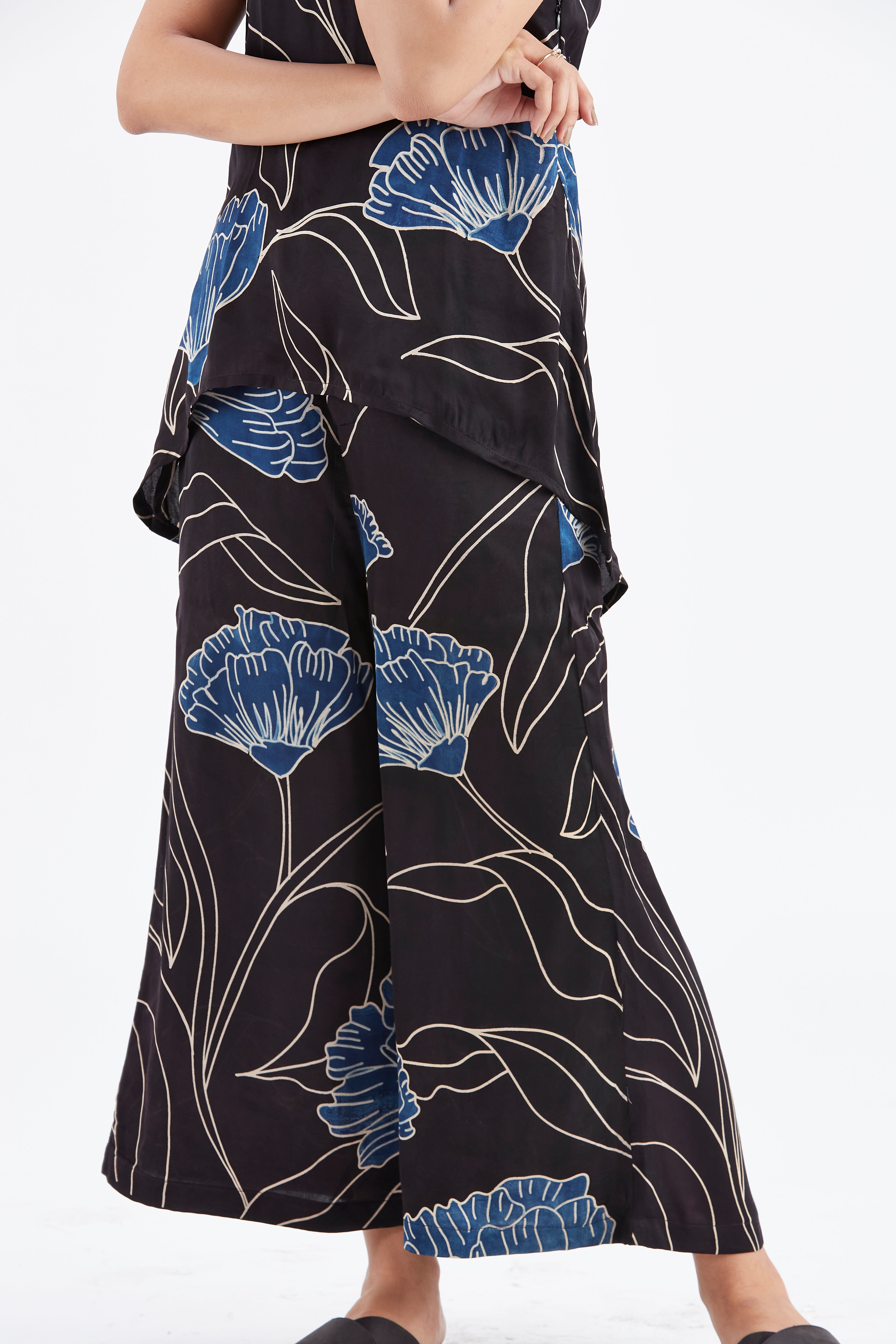 Alina Black Floral Printed Cotton Co-ord set at Kamakhyaa by Hasttvam. This item is Black, Cotton, Ete by Hasttvam, Floral Prints, Fusion Wear, Hand Printed, Womenswear