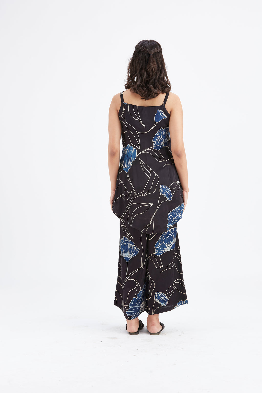 Alina Black Floral Printed Cotton Co-ord set at Kamakhyaa by Hasttvam. This item is Black, Cotton, Ete by Hasttvam, Floral Prints, Fusion Wear, Hand Printed, Womenswear