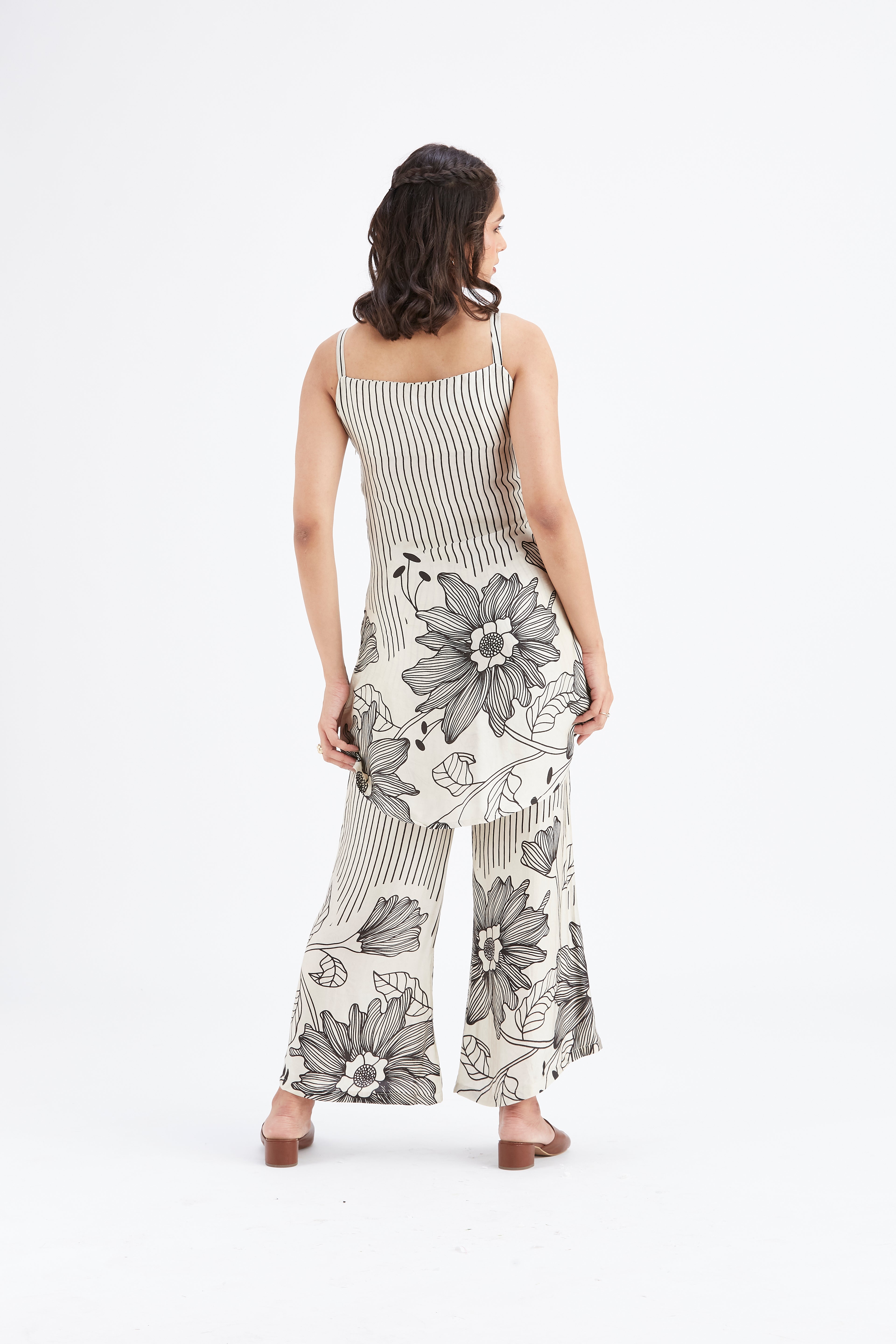 Alina White Floral Printed Cotton Co-ord set at Kamakhyaa by Hasttvam. This item is Cotton, Ete by Hasttvam, Floral Prints, Fusion Wear, Hand Printed, White, Womenswear