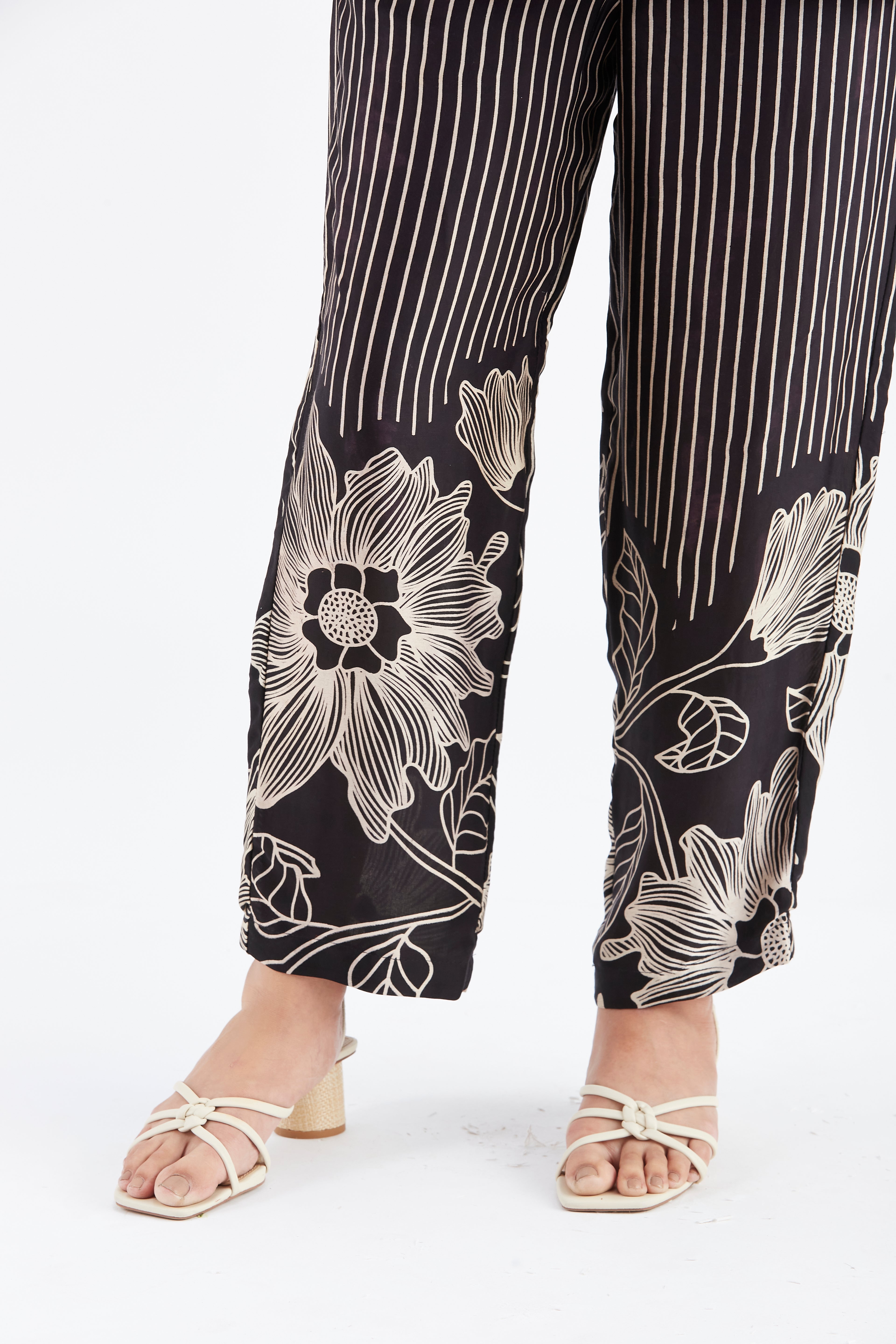 Amae Black Floral Printed Cotton Co-ord set at Kamakhyaa by Hasttvam. This item is Black, Cotton, Ete by Hasttvam, Floral Prints, Fusion Wear, Hand Printed, Womenswear