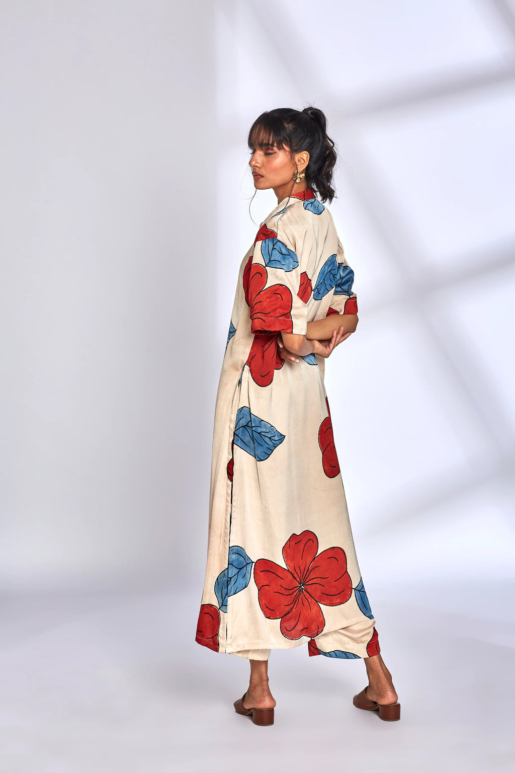 Beige Printed Kurta at Kamakhyaa by Hasttvam. This item is Festive Wear, Floral, ModalFloralFusionWhiteHandmade by artisans, Natural dyes, Relaxed Fit, Respondible production and Vegan