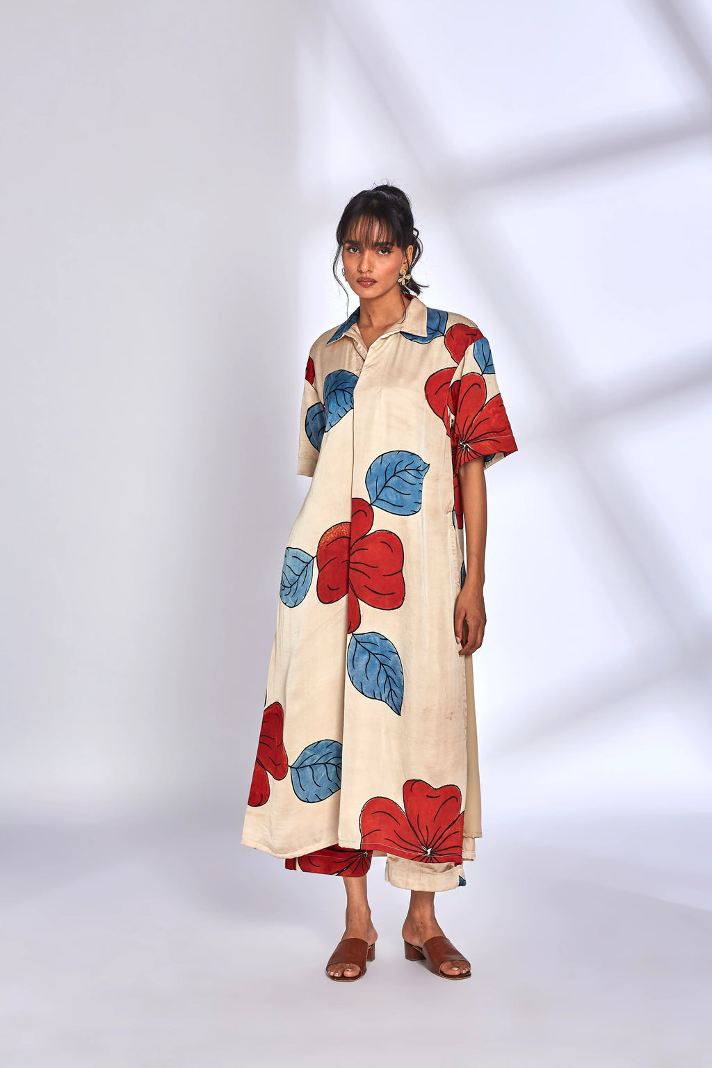 Beige Printed Kurta at Kamakhyaa by Hasttvam. This item is Festive Wear, Floral, ModalFloralFusionWhiteHandmade by artisans, Natural dyes, Relaxed Fit, Respondible production and Vegan