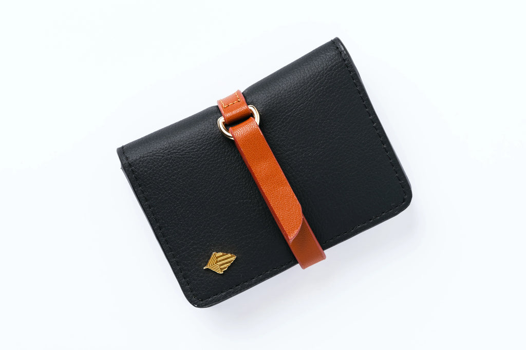 Black Solid Cardholder at Kamakhyaa by Green Hermitage. This item is Black, Cactus Leather, Cardholders, Free Size, Hemp, Lyocell, Office Wear, Recycled, Solids