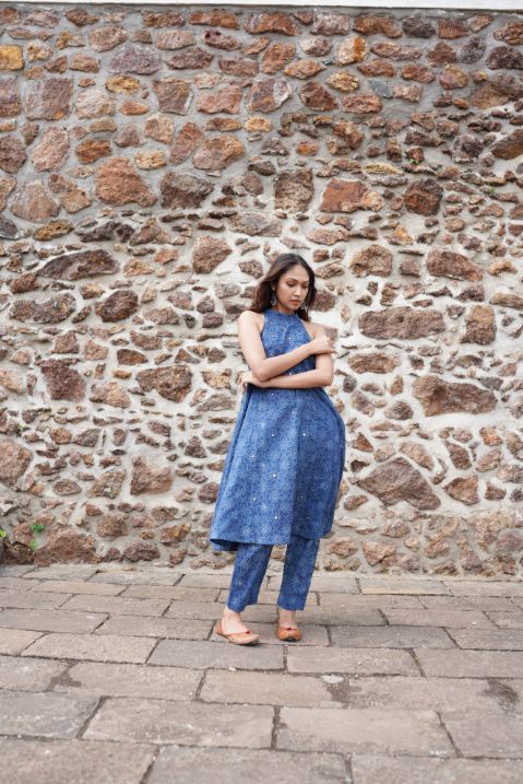 Blue Printed Kurta with pant at Kamakhyaa by Hasttvam. This item is Cotton, Floral, Fusion Wear, Indigo, Natural dyes, Relaxed Fit, Respondible production and Vegan