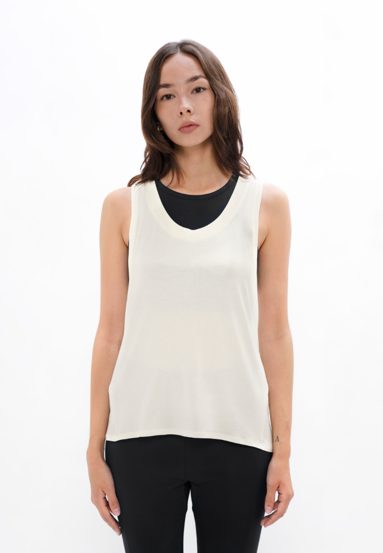 Brussels - Sports Tank Top - Powder at Kamakhyaa by 1 People. This item is Elastane, Made from Natural Materials, PYRATEX, Seacell, Seaweed Fibre, Tank Tops, Tencel, Tops, White