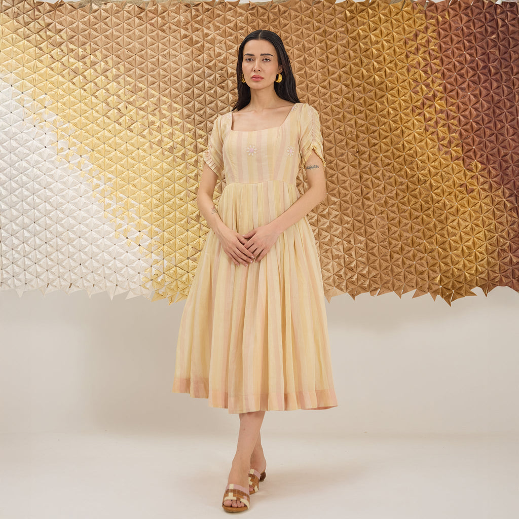 Daisy Breeze at Kamakhyaa by The Loom Art. This item is Fluer De Code by The Loom Art, French Knots, Handwoven Cotton Silk, Pink