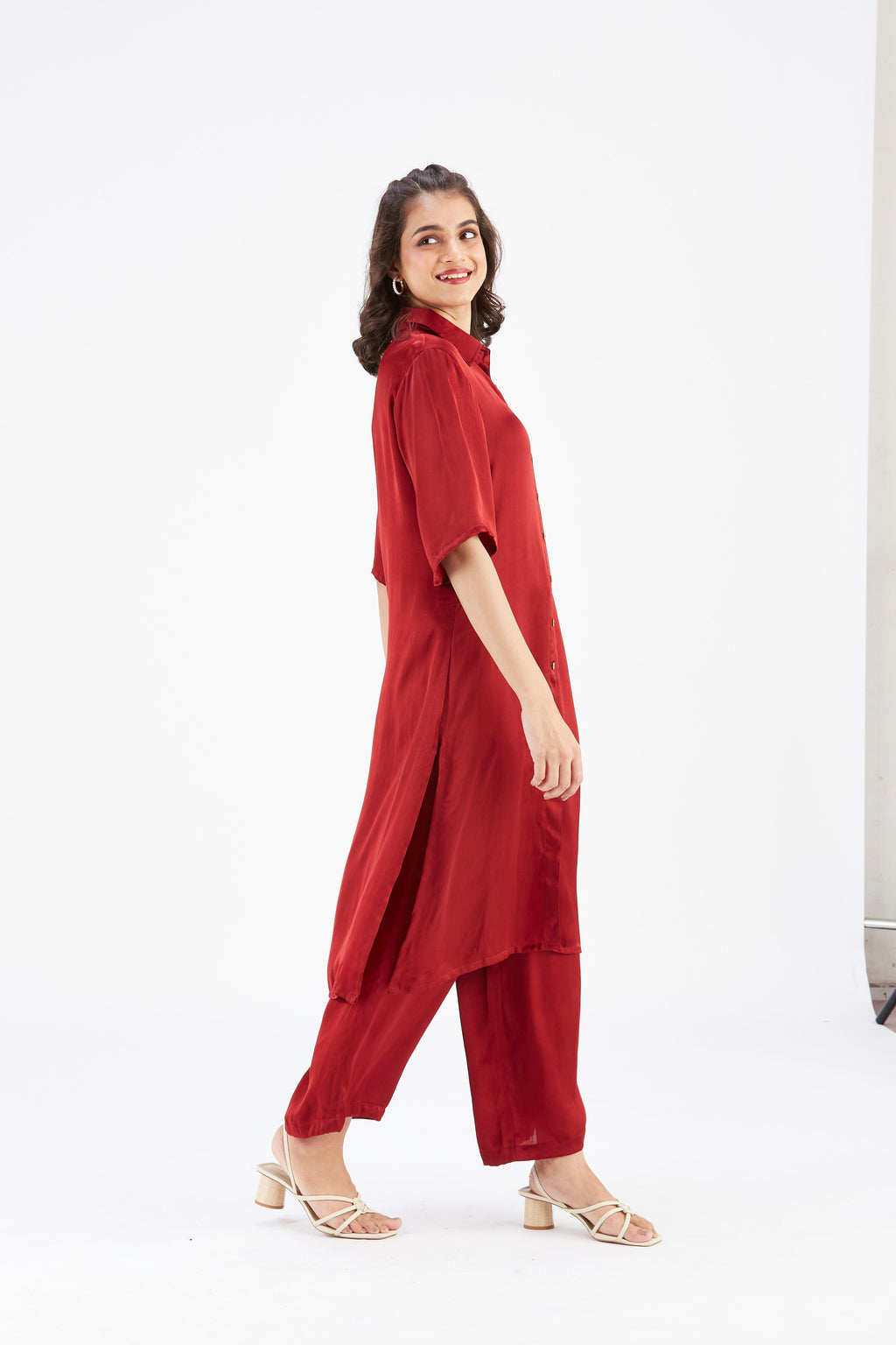 Easha Red Modal kurta set at Kamakhyaa by Hasttvam. This item is Ete by Hasttvam, Floral Prints, Fusion Wear, Hand Printed, Modal, Red, Womenswear