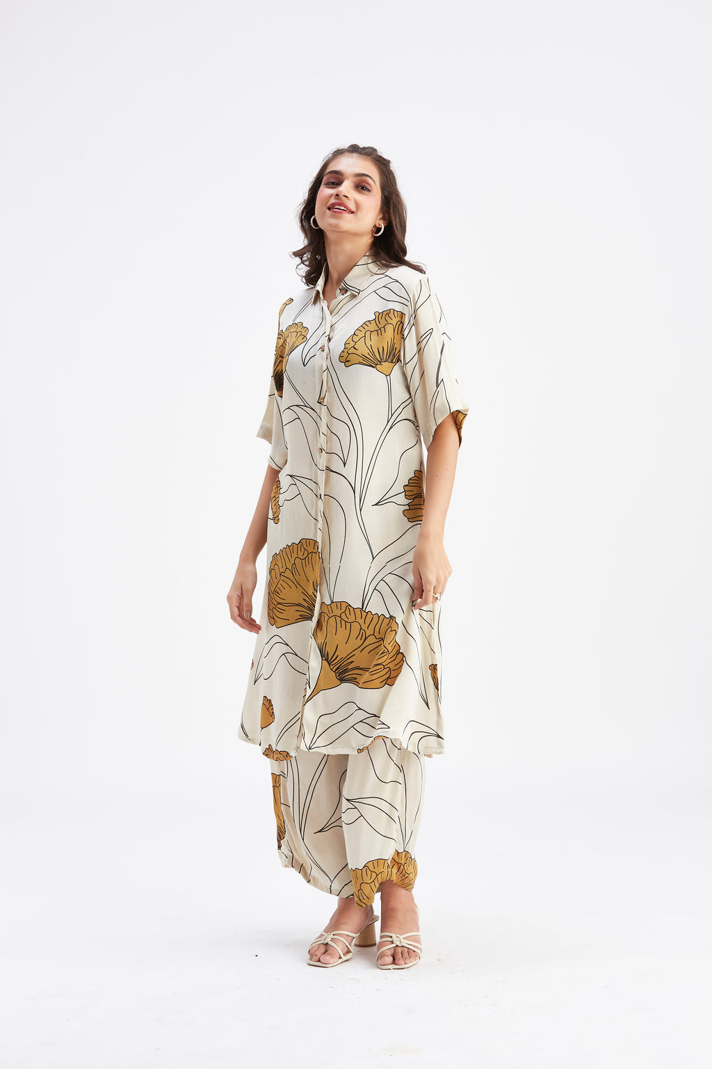 Easha White Floral Printed Modal kurta set at Kamakhyaa by Hasttvam. This item is Ete by Hasttvam, Floral Prints, Fusion Wear, Hand Printed, Modal, White, Womenswear
