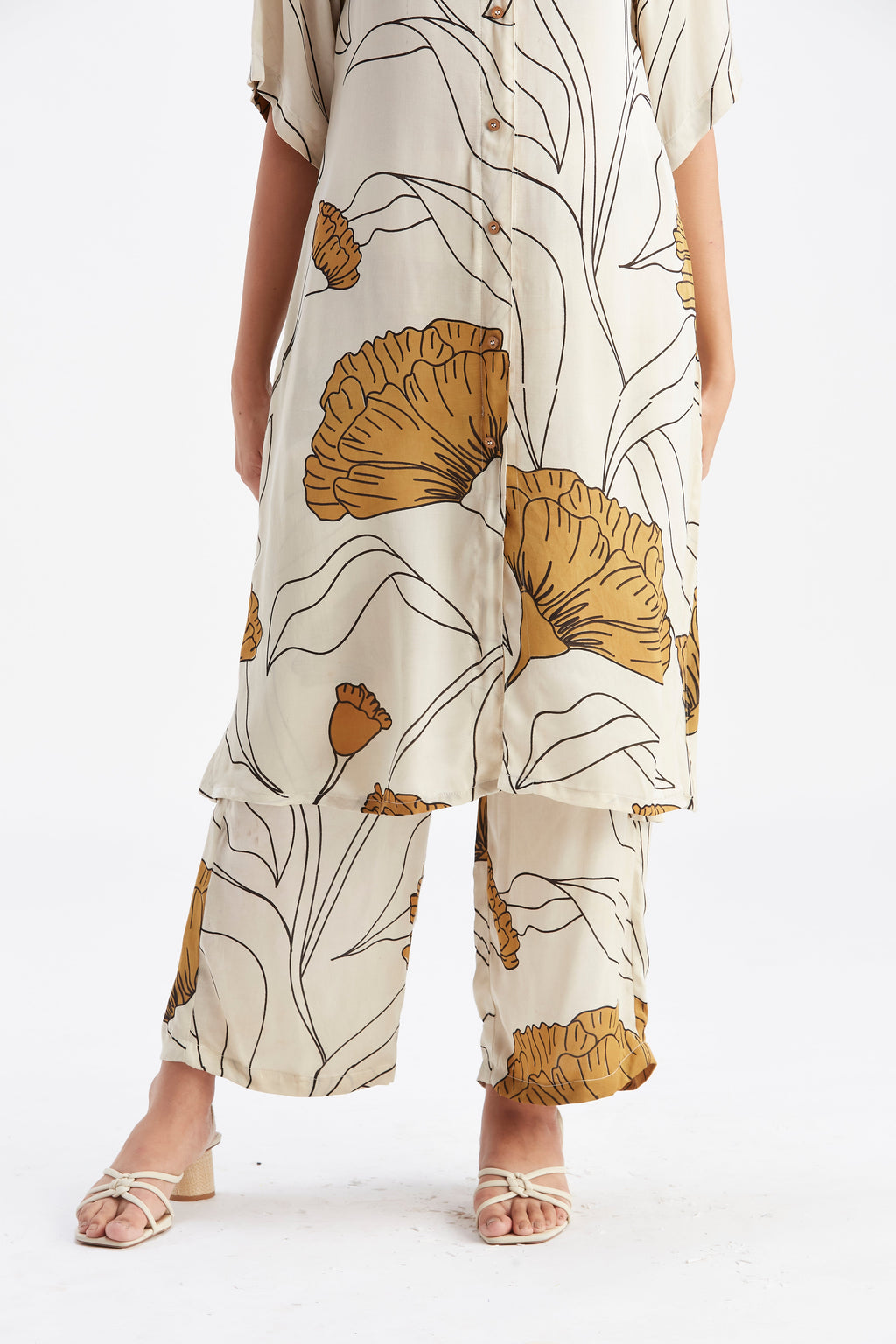 Easha White Floral Printed Modal kurta set at Kamakhyaa by Hasttvam. This item is Ete by Hasttvam, Floral Prints, Fusion Wear, Hand Printed, Modal, White, Womenswear