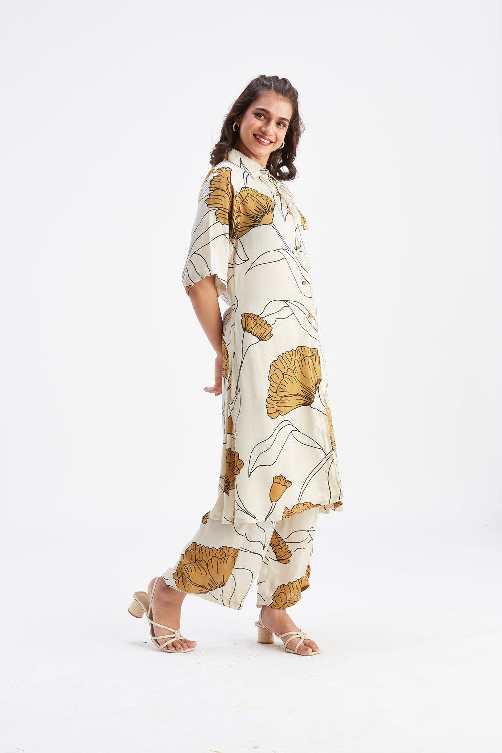 Easha White Floral Printed Modal kurta set at Kamakhyaa by Hasttvam. This item is Ete by Hasttvam, Floral Prints, Fusion Wear, Hand Printed, Modal, White, Womenswear