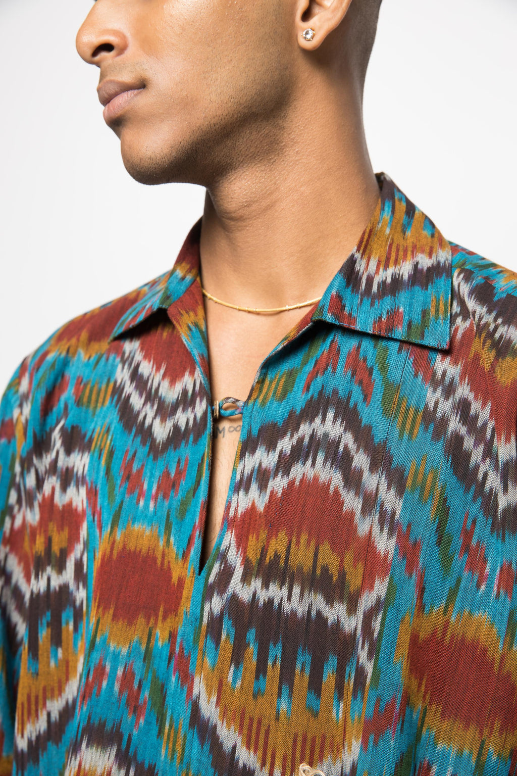 Easy Breezy Kaftan at kamakhyaa.com by Anushé Pirani. This item is 100% Cotton, Beach Wear, Brunch Wear, Casual Wear, Console Collection List, Cotton, Fresh Ink by Anushe Pirani, Handwoven cotton, Ikat Prints, Menswear, Regular Fit, Turquoise, Vacation Wear