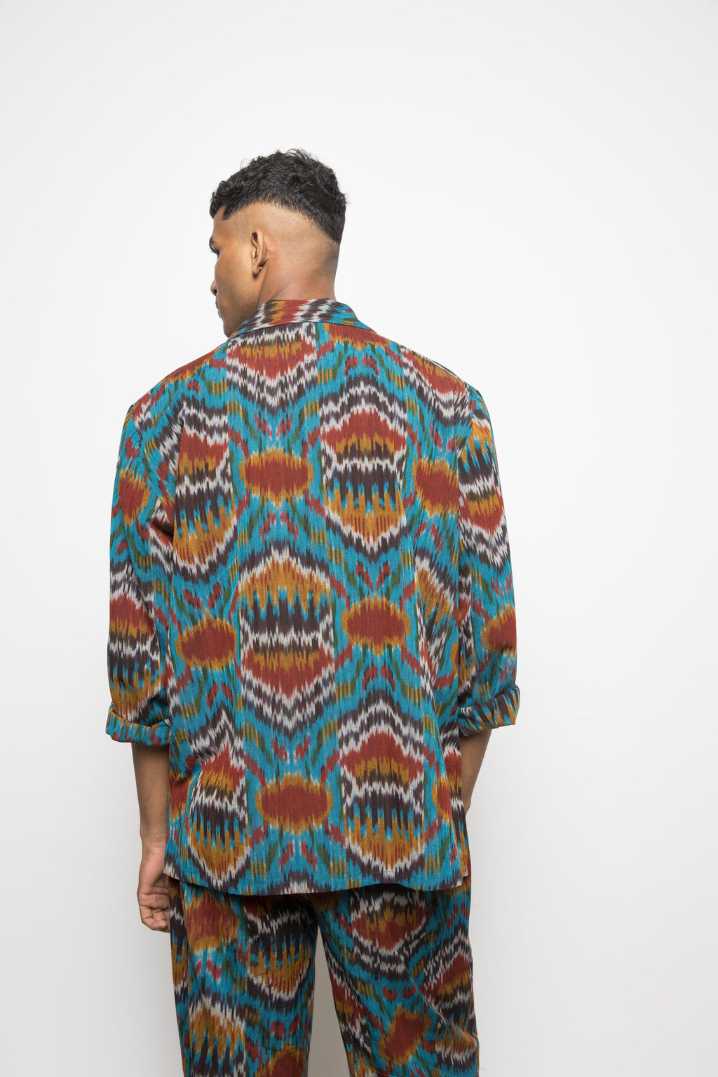 Easy Breezy Kaftan at kamakhyaa.com by Anushé Pirani. This item is 100% Cotton, Beach Wear, Brunch Wear, Casual Wear, Console Collection List, Cotton, Fresh Ink by Anushe Pirani, Handwoven cotton, Ikat Prints, Menswear, Regular Fit, Turquoise, Vacation Wear