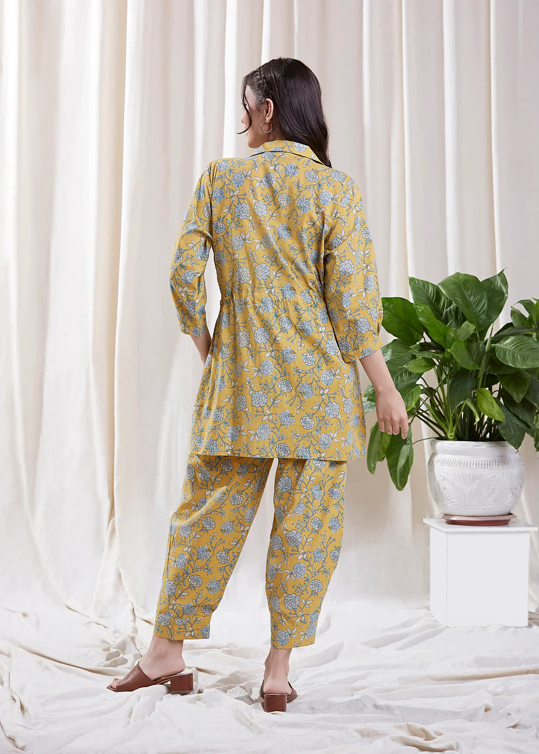 Floral Print Yellow Co-ord Set at Kamakhyaa by Hasttvam. This item is Cotton, Floral, Fusion Wear, Natural dyes, Relaxed Fit, Respondible production and Vegan, Yellow