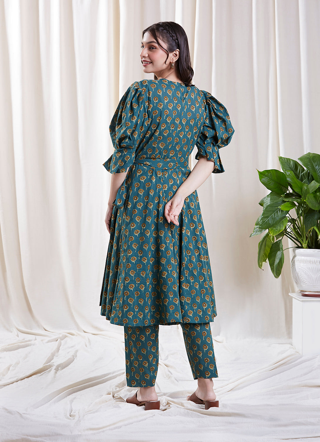 Green Kaftan Set with Puff Sleeves at Kamakhyaa by Hasttvam. This item is Cotton, Floral, Fusion Wear, Green, Handmade by Artisans, Natural dyes, Relaxed Fit, Respondible production and Vegan