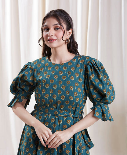 Green Kaftan Set with Puff Sleeves at Kamakhyaa by Hasttvam. This item is Cotton, Floral, Fusion Wear, Green, Handmade by Artisans, Natural dyes, Relaxed Fit, Respondible production and Vegan