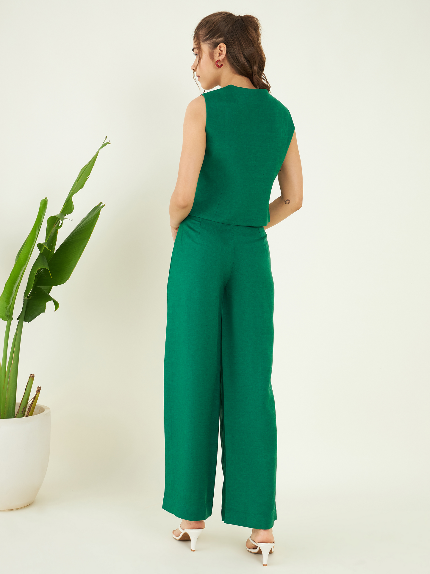 Green Linen Office Wear Co-ord Set at Kamakhyaa by Bohobi. This item is 100% Linen, Green, Office Wear, Office Wear Co-ords, Regular Fit, Solids, Toxin free