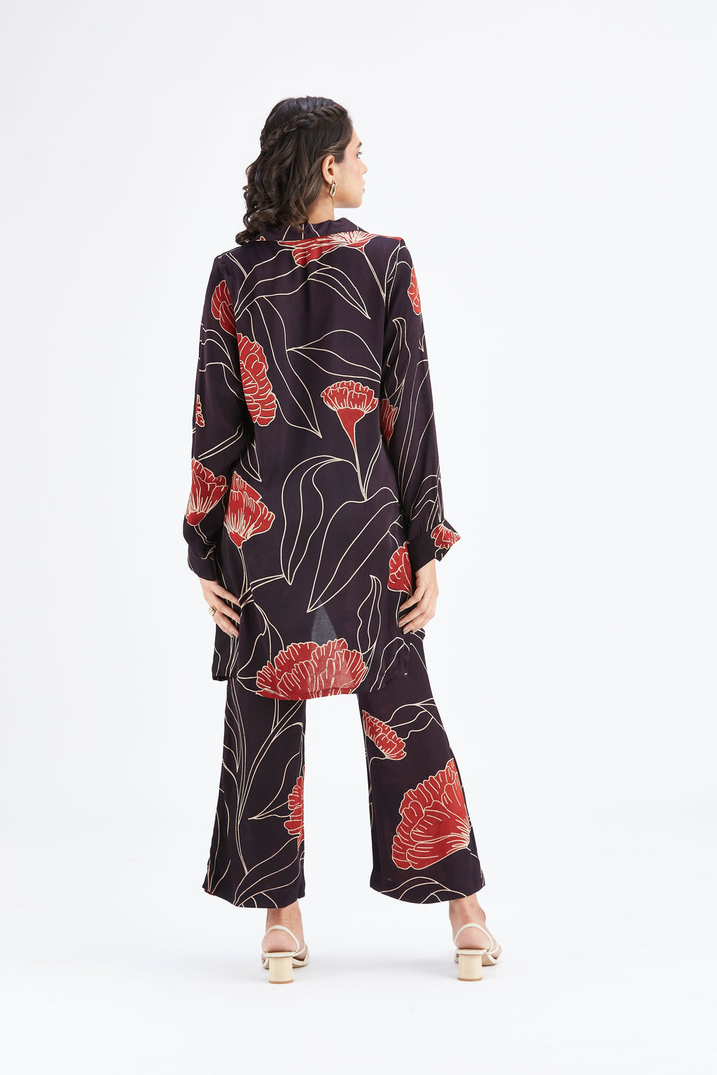 Inya Black Floral Printed Modal kurta set at Kamakhyaa by Hasttvam. This item is Black, Ete by Hasttvam, Floral Prints, Fusion Wear, Hand Printed, Modal, Womenswear