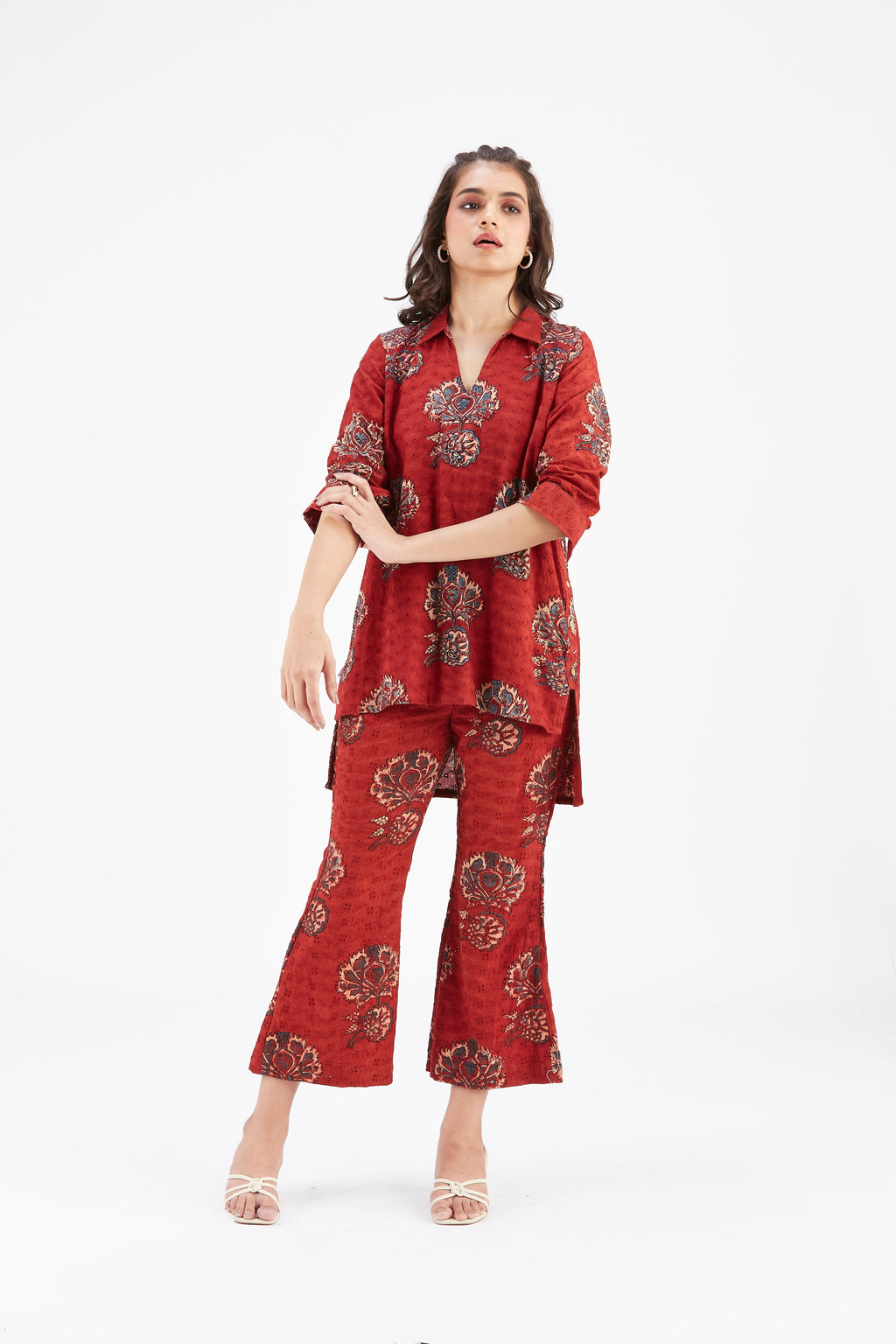 Inya Red Floral Printed Cotton kurta set at Kamakhyaa by Hasttvam. This item is Cotton, Ete by Hasttvam, Floral Prints, Fusion Wear, Hand Printed, Red, Womenswear
