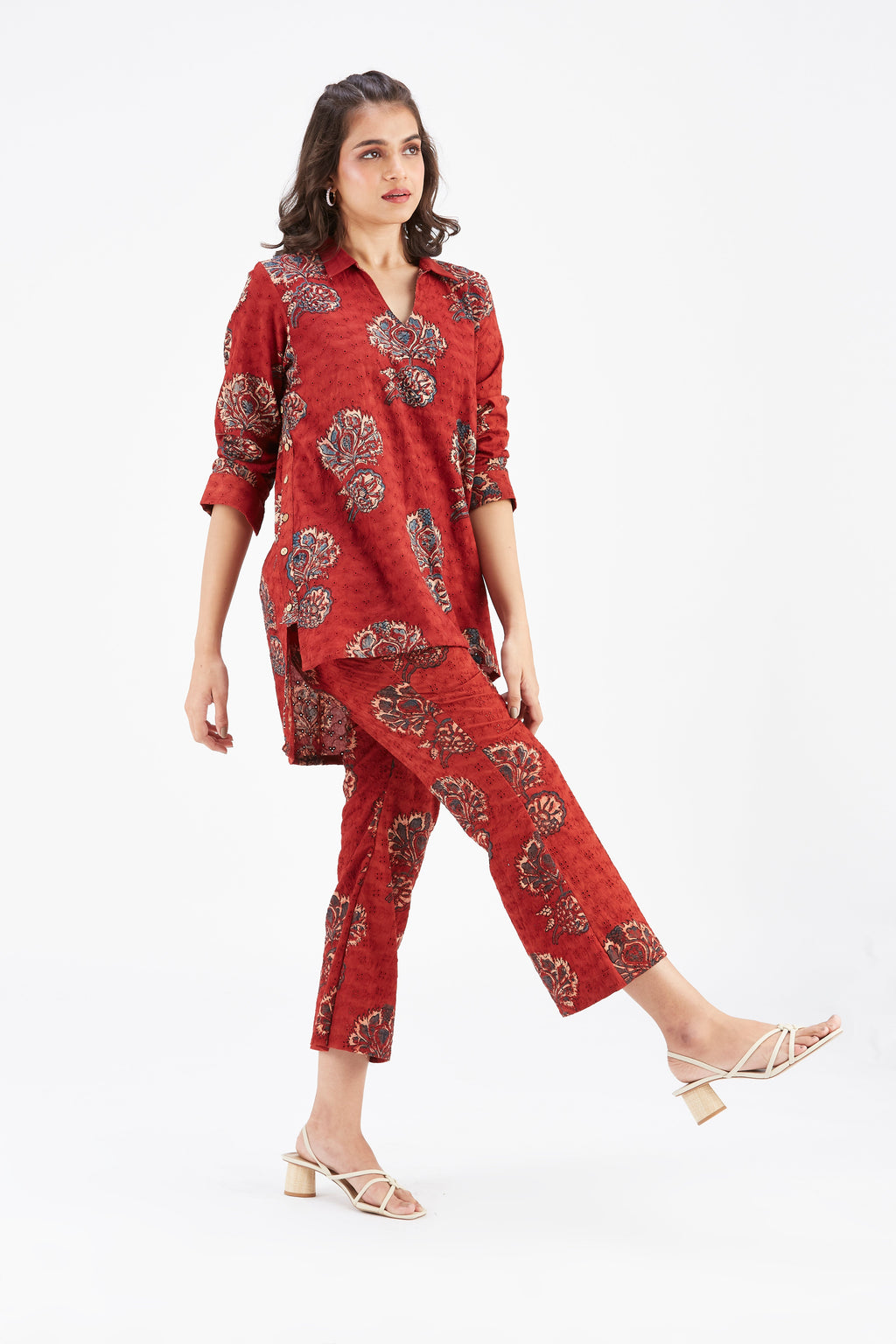 Inya Red Floral Printed Cotton kurta set at Kamakhyaa by Hasttvam. This item is Cotton, Ete by Hasttvam, Floral Prints, Fusion Wear, Hand Printed, Red, Womenswear