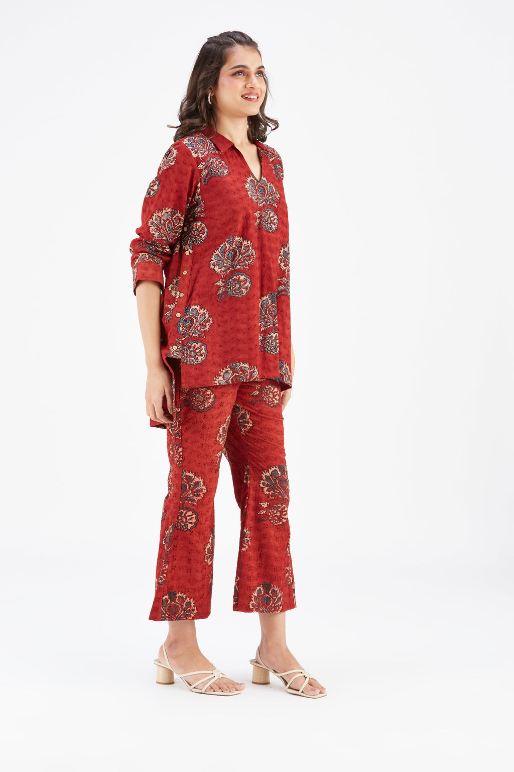 Inya Red Floral Printed Cotton kurta set at Kamakhyaa by Hasttvam. This item is Cotton, Ete by Hasttvam, Floral Prints, Fusion Wear, Hand Printed, Red, Womenswear