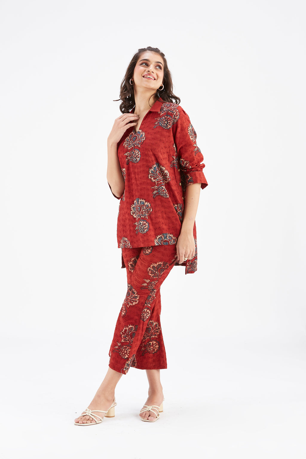 Inya Red Floral Printed Cotton kurta set at Kamakhyaa by Hasttvam. This item is Cotton, Ete by Hasttvam, Floral Prints, Fusion Wear, Hand Printed, Red, Womenswear