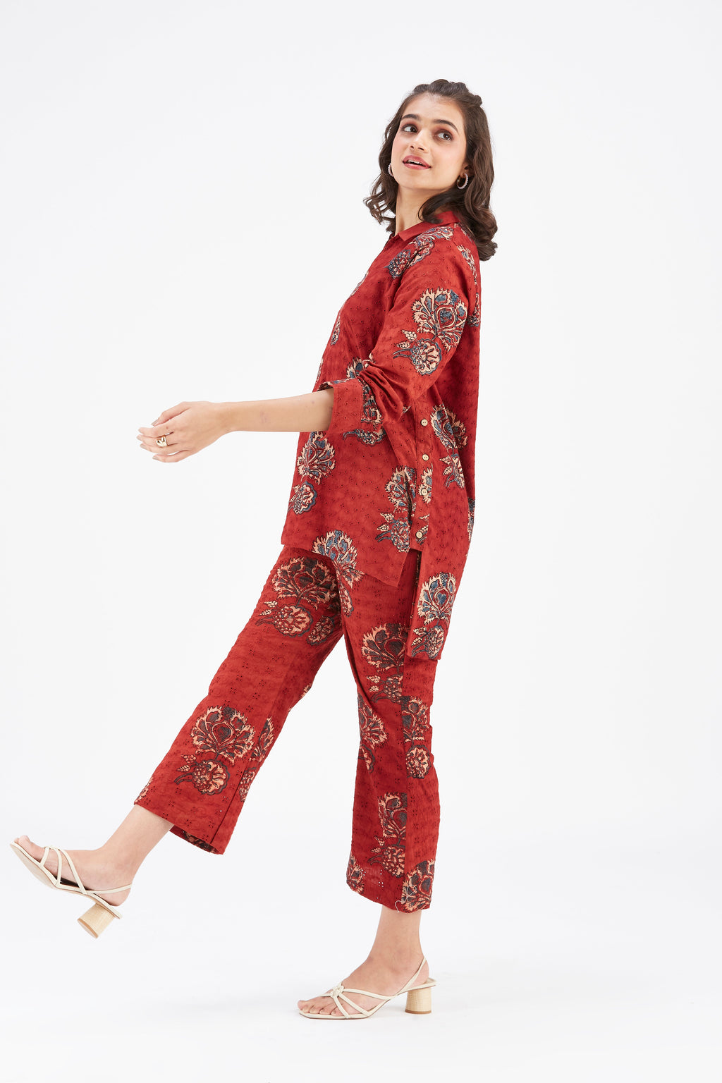 Inya Red Floral Printed Cotton kurta set at Kamakhyaa by Hasttvam. This item is Cotton, Ete by Hasttvam, Floral Prints, Fusion Wear, Hand Printed, Red, Womenswear