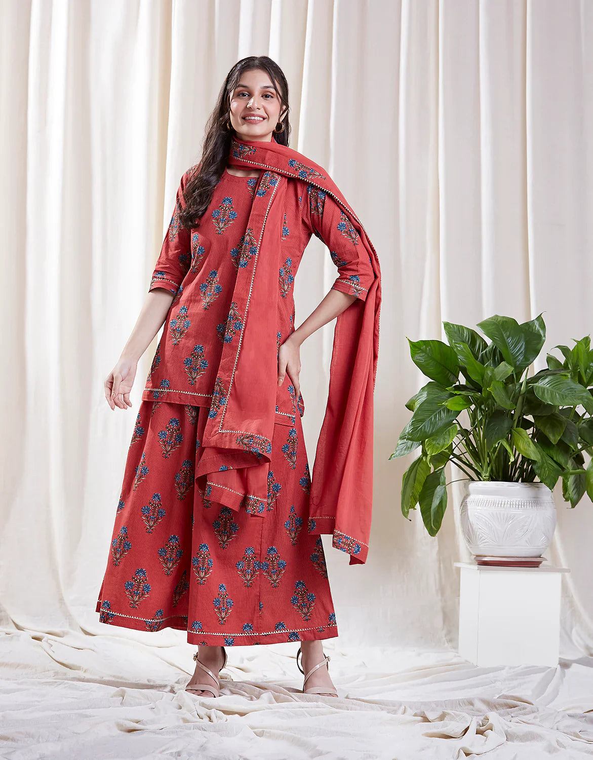 Jaipuri Prints Pink Kurta Set at Kamakhyaa by Hasttvam. This item is Cotton, Festive Wear, Floral, Natural dyes, Pink, Relaxed Fit, Respondible production and Vegan