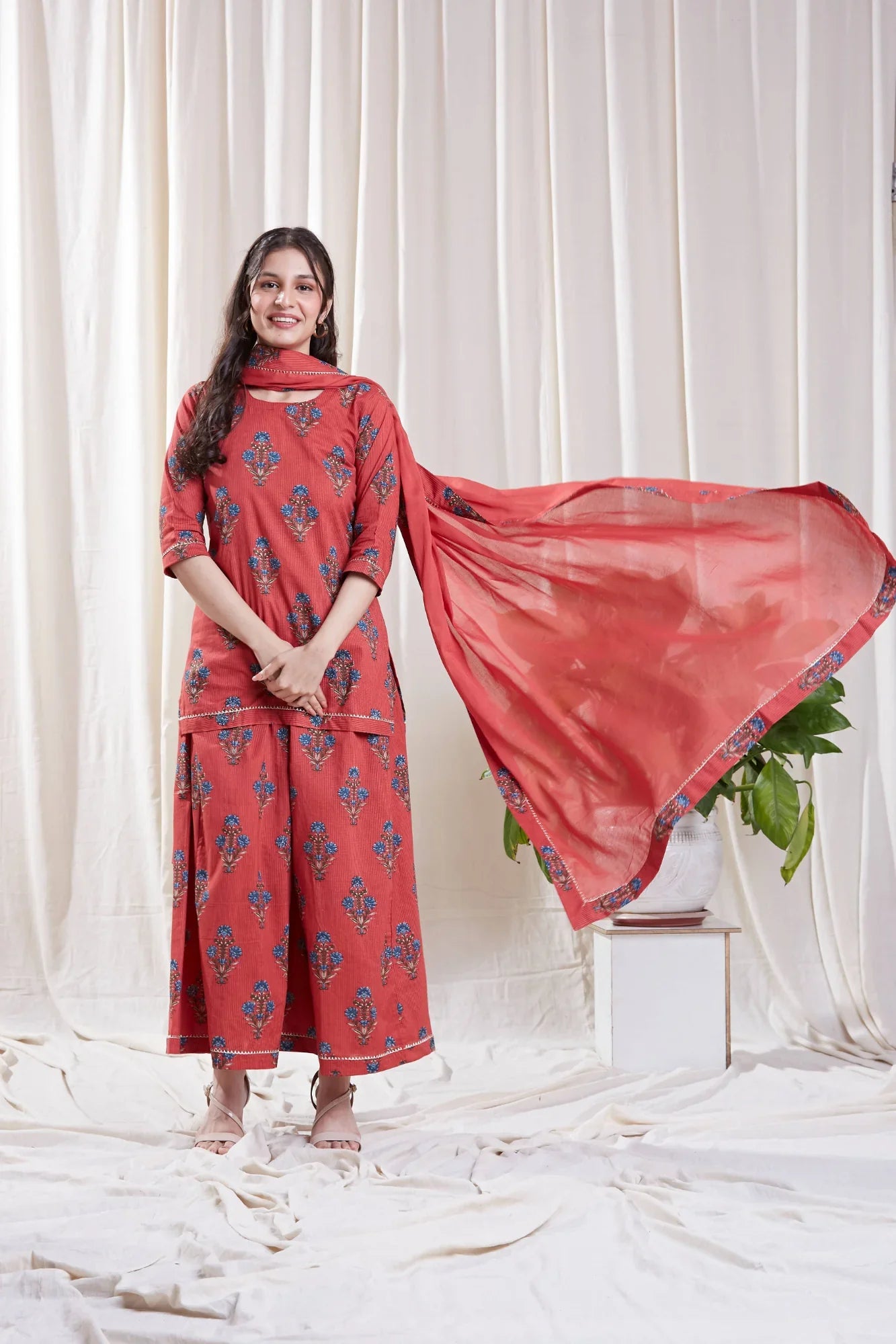 Jaipuri Prints Pink Kurta Set at Kamakhyaa by Hasttvam. This item is Cotton, Festive Wear, Floral, Natural dyes, Pink, Relaxed Fit, Respondible production and Vegan