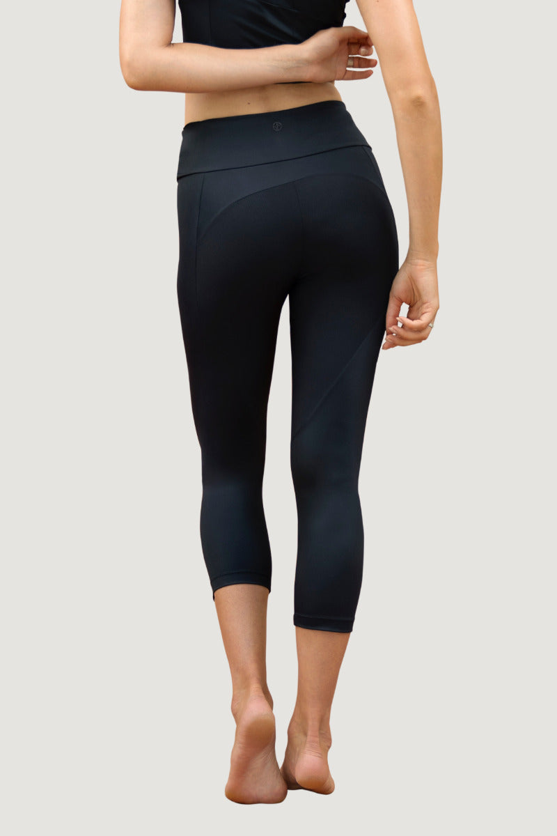 Kathmandu - Leggings - Onyx at Kamakhyaa by 1 People. This item is Made from Natural Materials