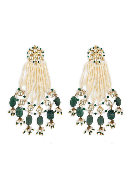 Long Earrings Passa Ahemdabadi -Green at Kamakhyaa by House Of Heer. This item is Festive Jewellery, Festive Wear, Free Size, Green, jewelry, July Sale, July Sale 2023, Long Earrings, Mix metal, Natural, Pearl, Polkis, Solids