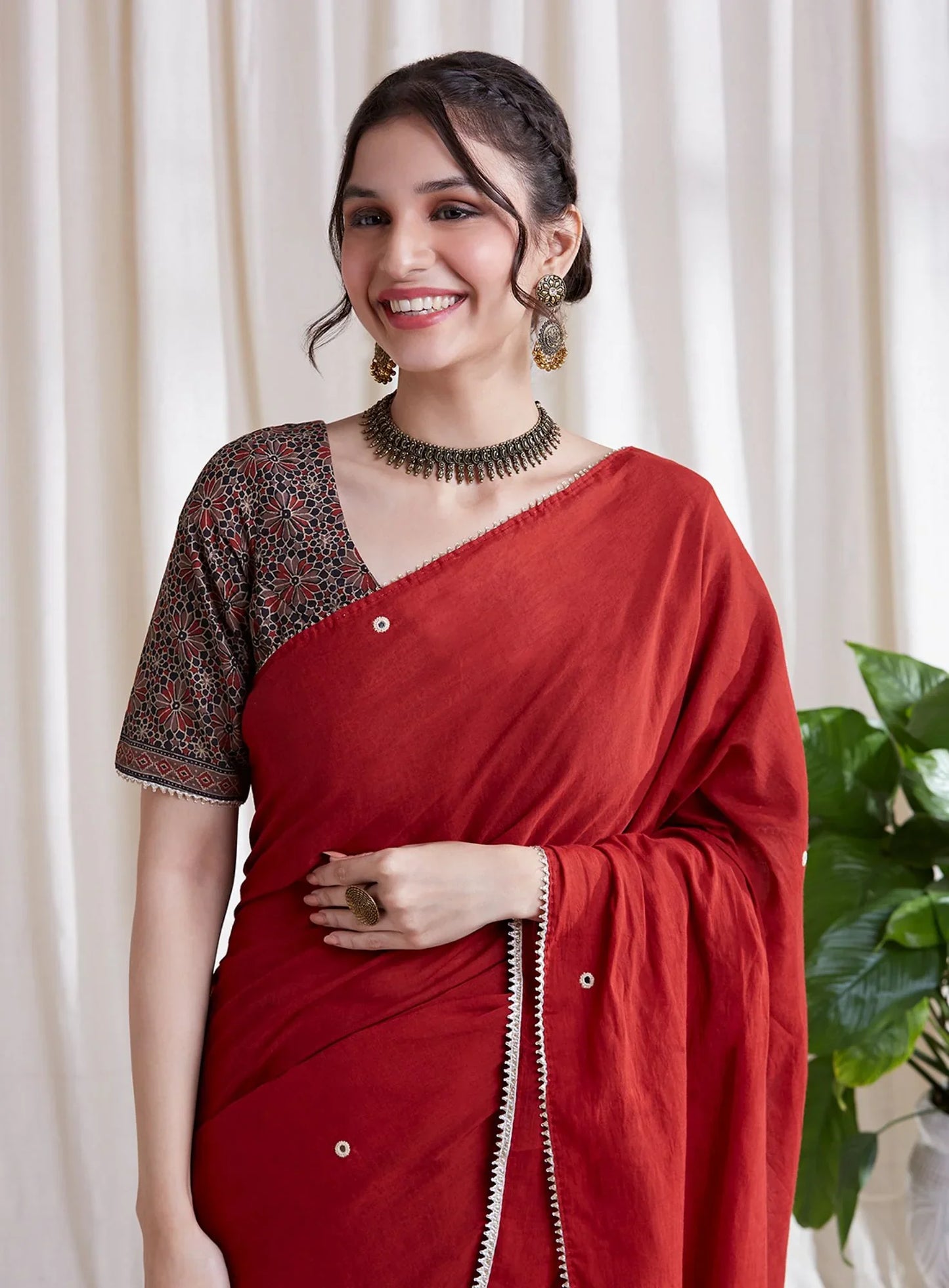 Multicolor Saree with Red Dupatta at Kamakhyaa by Hasttvam. This item is Black, Cotton, Festive Wear, Floral, Natural dyes, Red, Relaxed Fit, Respondible production and Vegan