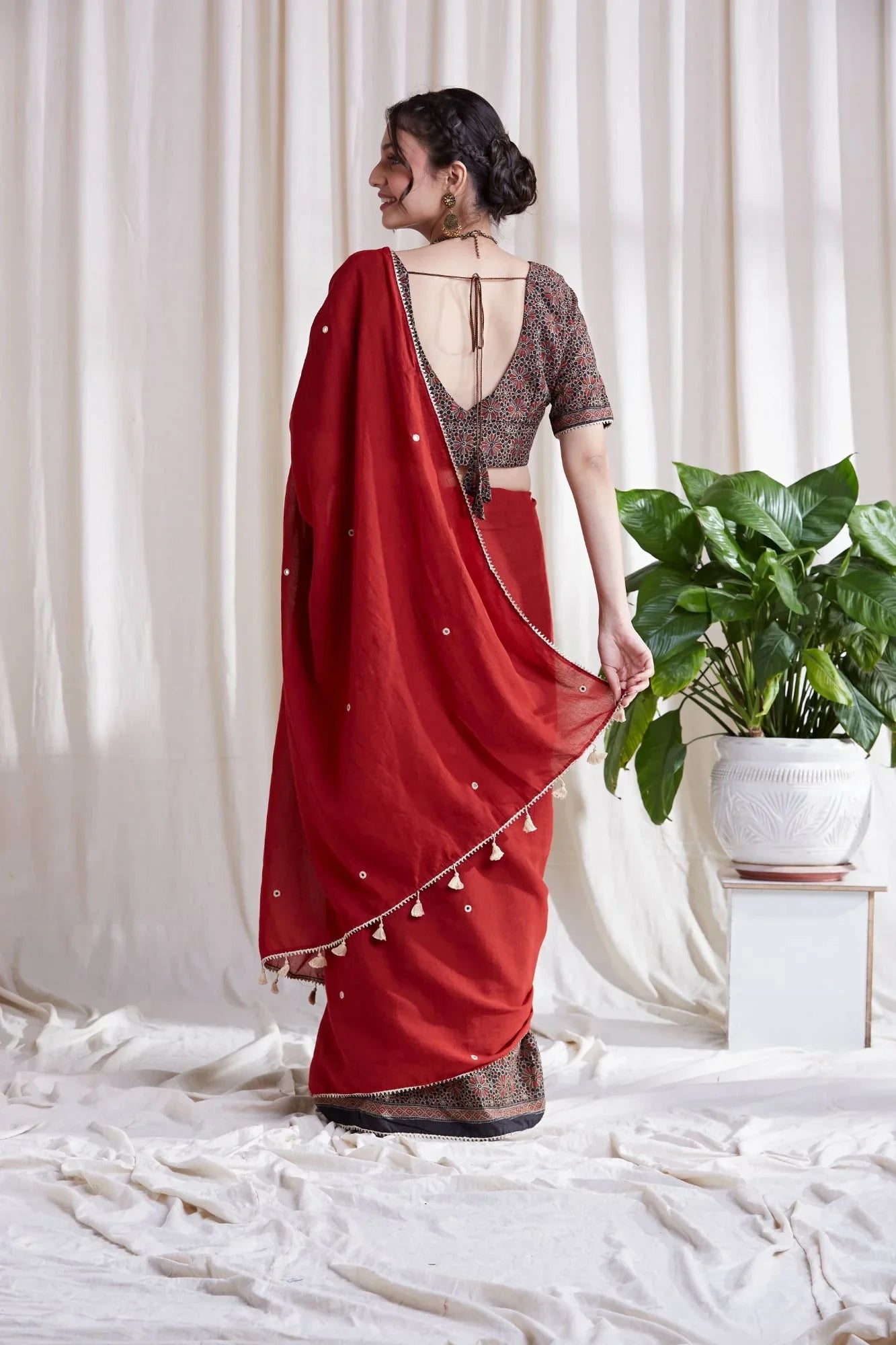 Multicolor Saree with Red Dupatta at Kamakhyaa by Hasttvam. This item is Black, Cotton, Festive Wear, Floral, Natural dyes, Red, Relaxed Fit, Respondible production and Vegan