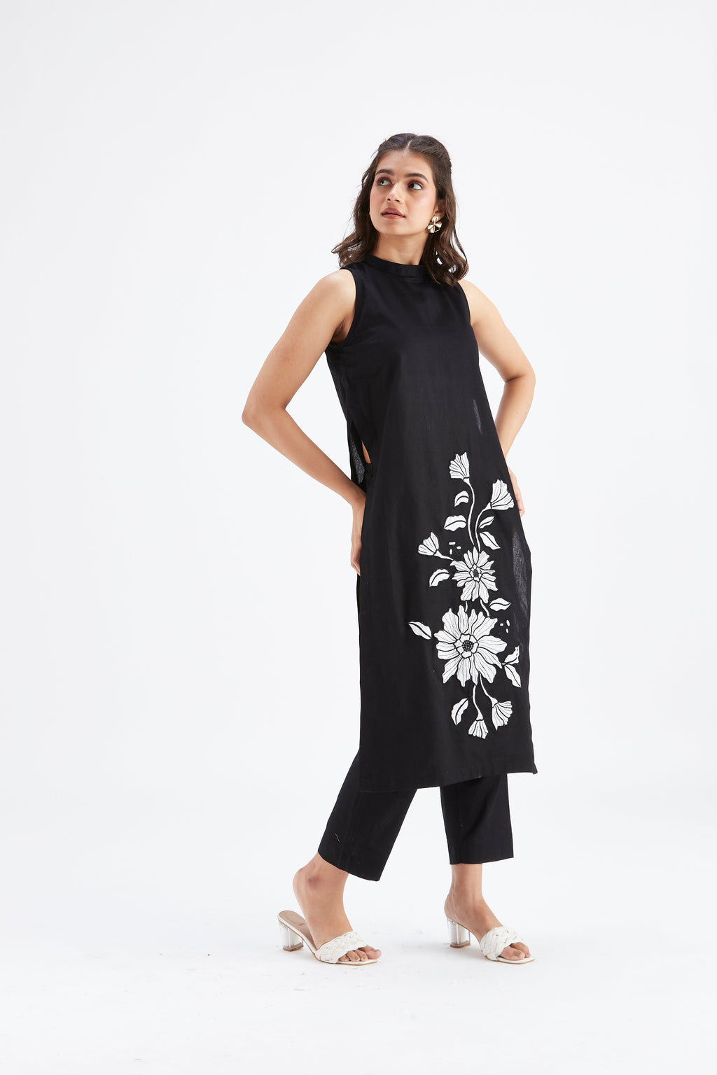 Nava Black Floral Printed Cotton kurta set at Kamakhyaa by Hasttvam. This item is Black, Cotton, Ete by Hasttvam, Floral Prints, Fusion Wear, Hand Printed, Womenswear