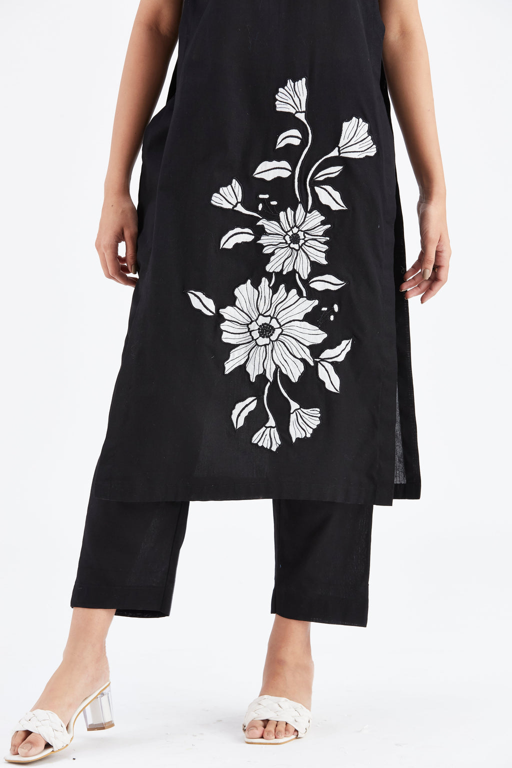 Nava Black Floral Printed Cotton kurta set at Kamakhyaa by Hasttvam. This item is Black, Cotton, Ete by Hasttvam, Floral Prints, Fusion Wear, Hand Printed, Womenswear