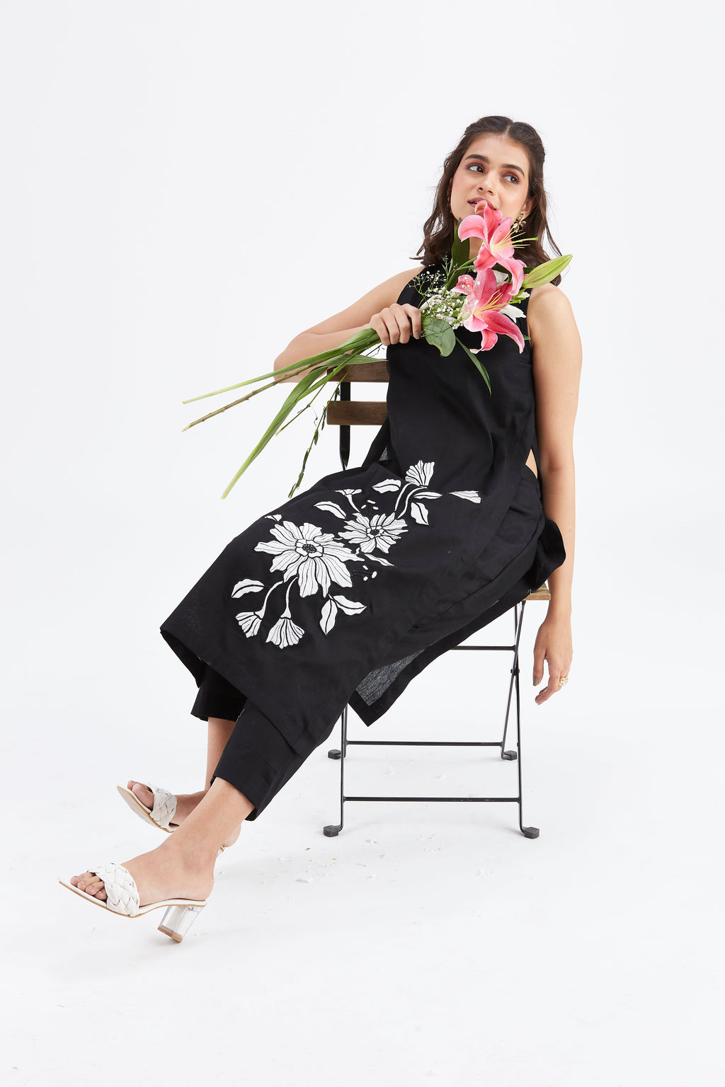 Nava Black Floral Printed Cotton kurta set at Kamakhyaa by Hasttvam. This item is Black, Cotton, Ete by Hasttvam, Floral Prints, Fusion Wear, Hand Printed, Womenswear