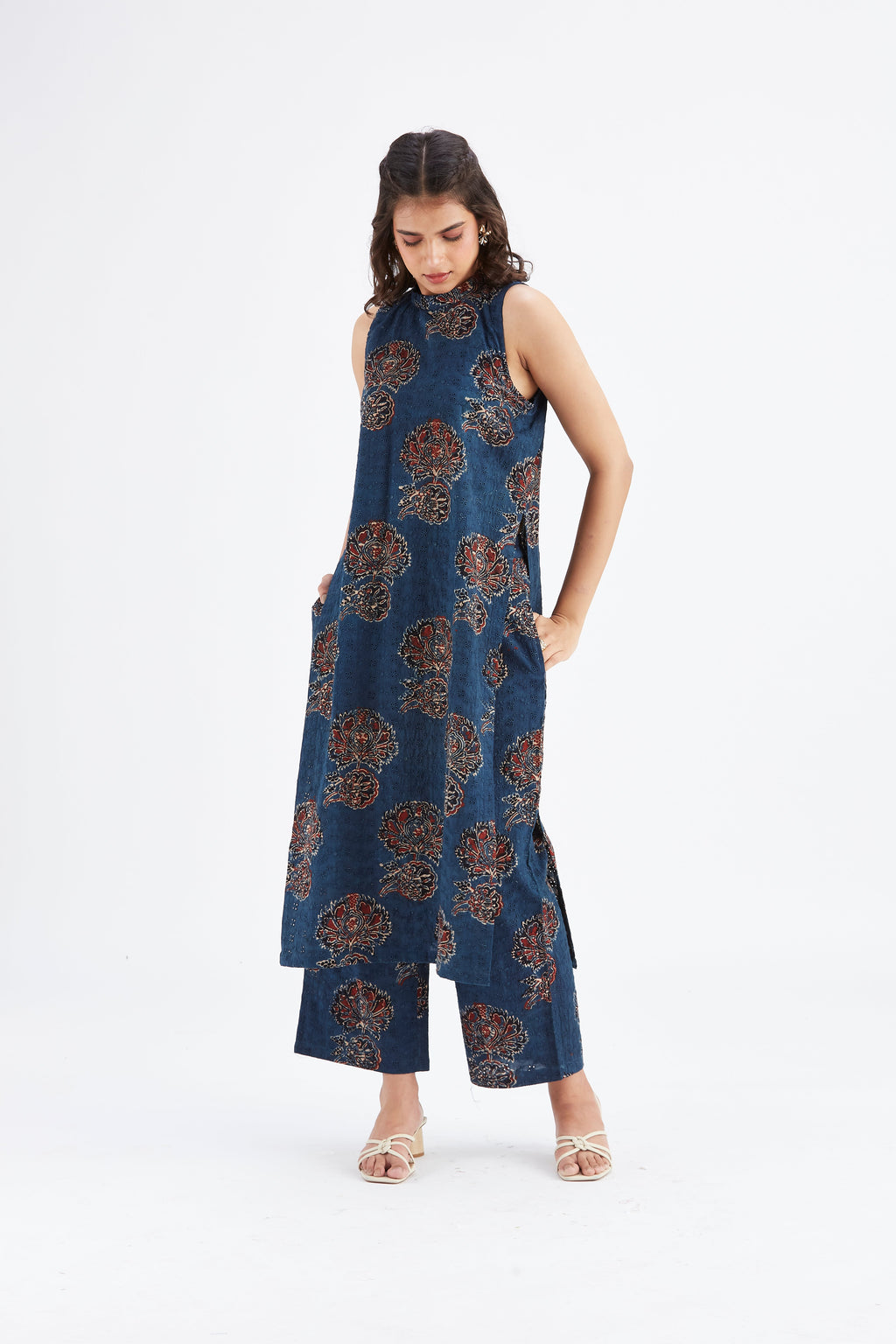 Nava Indigo Floral Printed Modal kurta set at Kamakhyaa by Hasttvam. This item is Ete by Hasttvam, Floral Prints, Fusion Wear, Hand Printed, Indigo, Modal, Womenswear