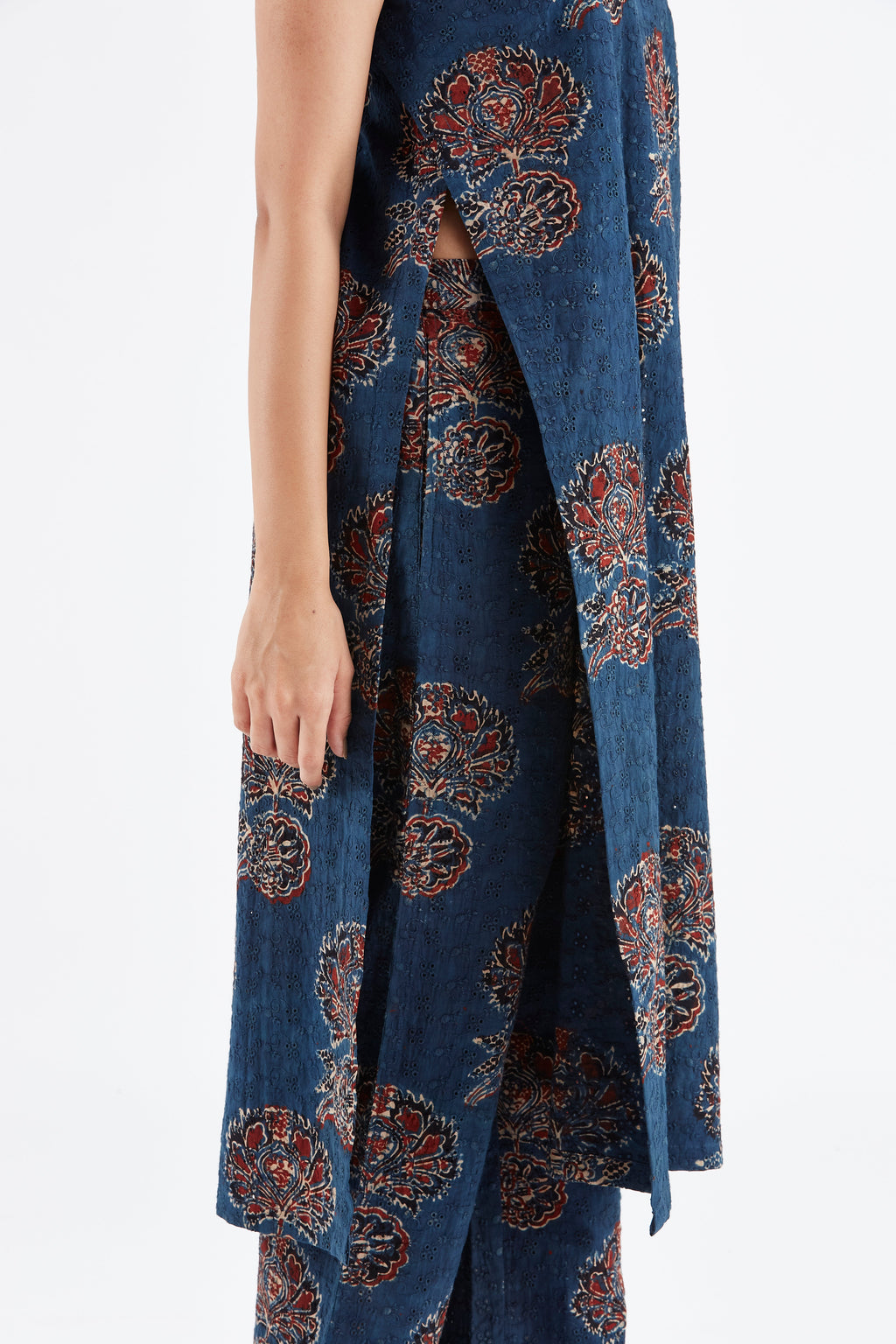 Nava Indigo Floral Printed Modal kurta set at Kamakhyaa by Hasttvam. This item is Ete by Hasttvam, Floral Prints, Fusion Wear, Hand Printed, Indigo, Modal, Womenswear