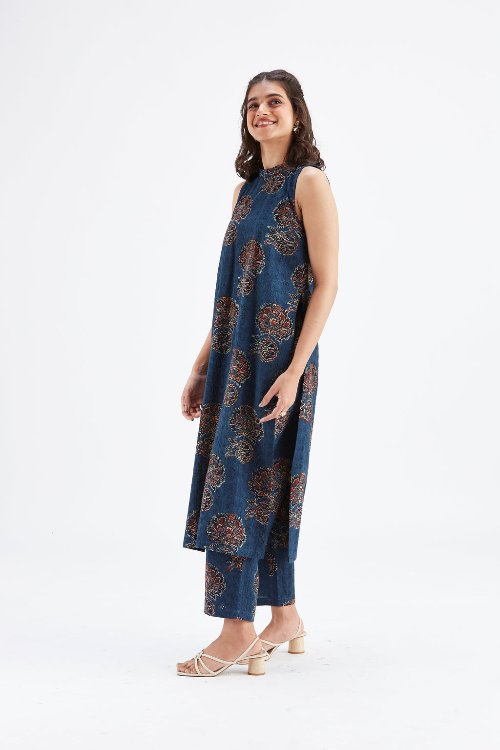 Nava Indigo Floral Printed Modal kurta set at Kamakhyaa by Hasttvam. This item is Ete by Hasttvam, Floral Prints, Fusion Wear, Hand Printed, Indigo, Modal, Womenswear