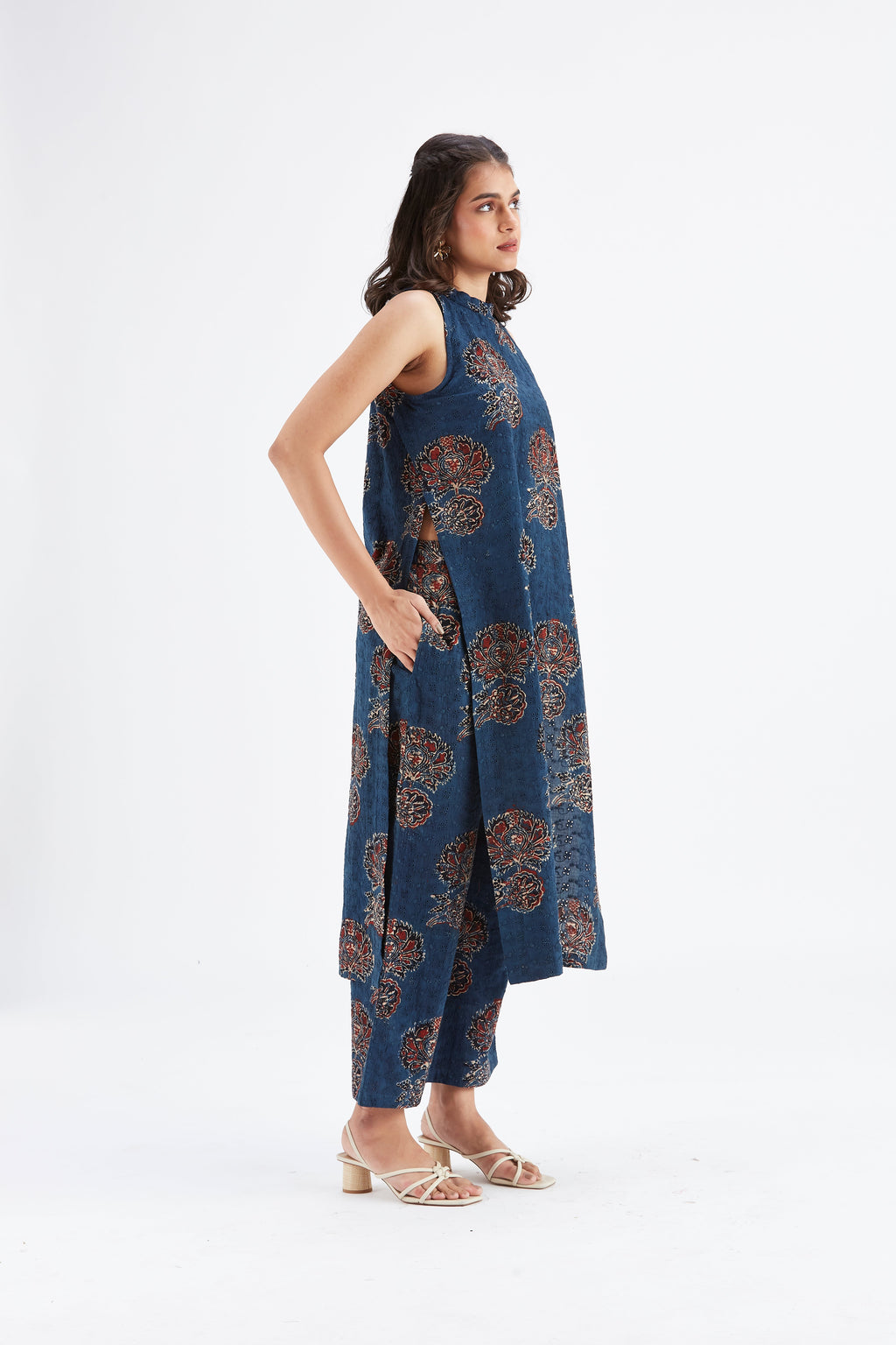 Nava Indigo Floral Printed Modal kurta set at Kamakhyaa by Hasttvam. This item is Ete by Hasttvam, Floral Prints, Fusion Wear, Hand Printed, Indigo, Modal, Womenswear