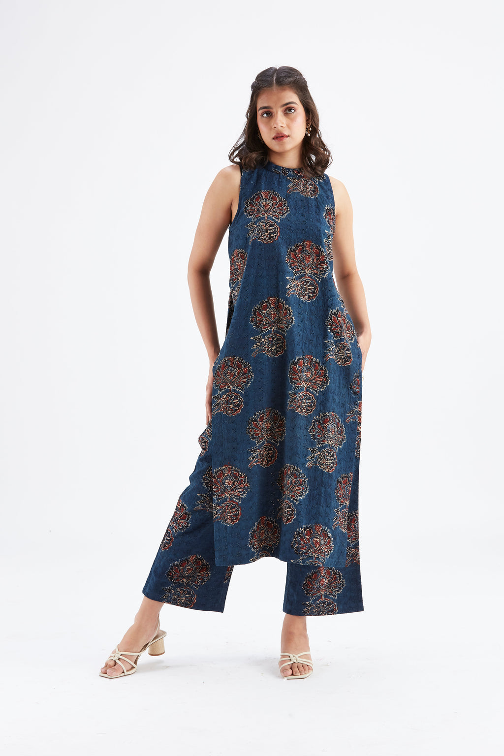 Nava Indigo Floral Printed Modal kurta set at Kamakhyaa by Hasttvam. This item is Ete by Hasttvam, Floral Prints, Fusion Wear, Hand Printed, Indigo, Modal, Womenswear
