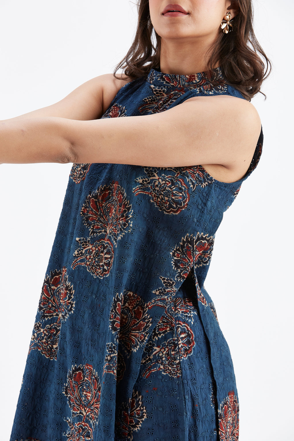 Nava Indigo Floral Printed Modal kurta set at Kamakhyaa by Hasttvam. This item is Ete by Hasttvam, Floral Prints, Fusion Wear, Hand Printed, Indigo, Modal, Womenswear