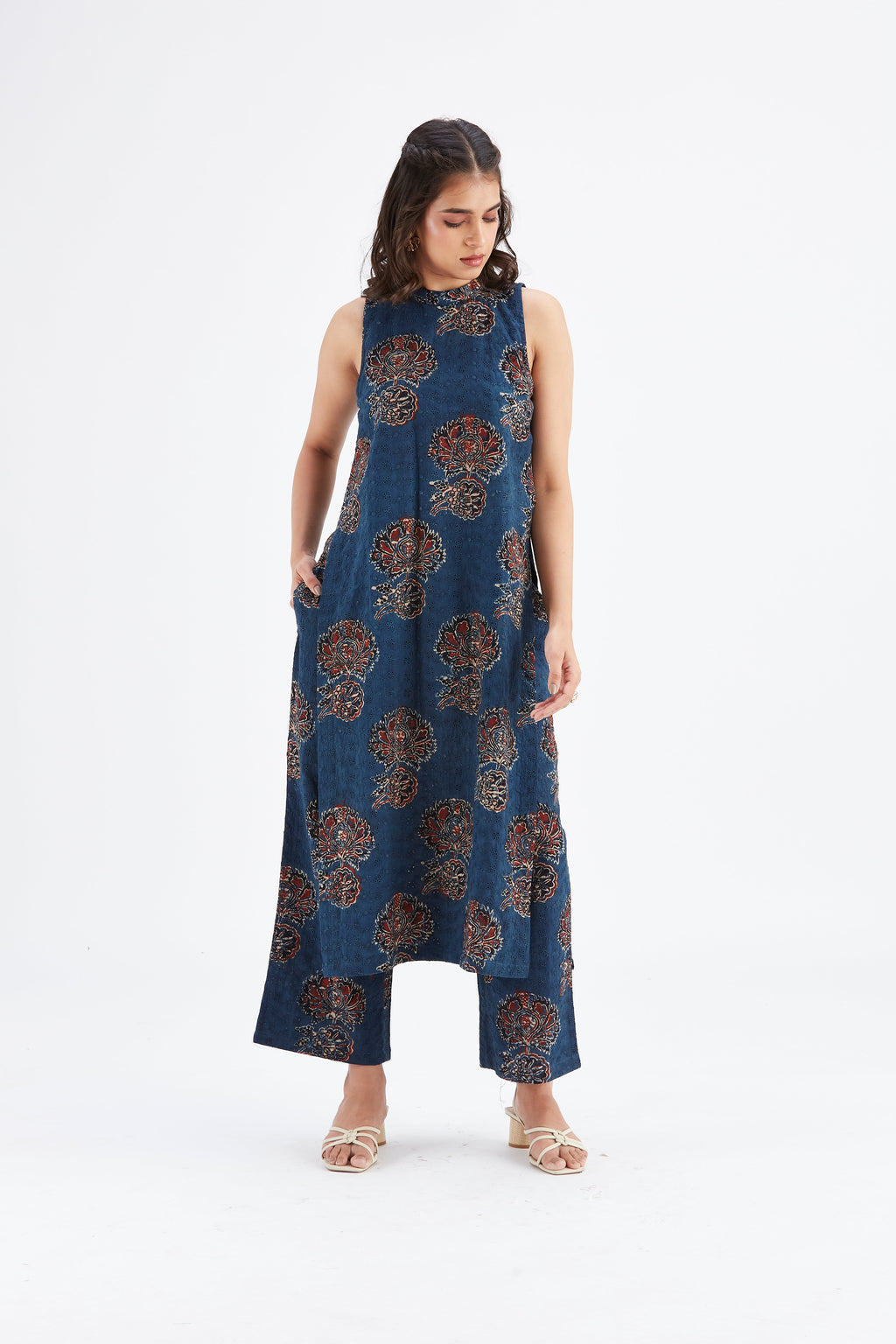 Nava Indigo Floral Printed Modal kurta set at Kamakhyaa by Hasttvam. This item is Ete by Hasttvam, Floral Prints, Fusion Wear, Hand Printed, Indigo, Modal, Womenswear