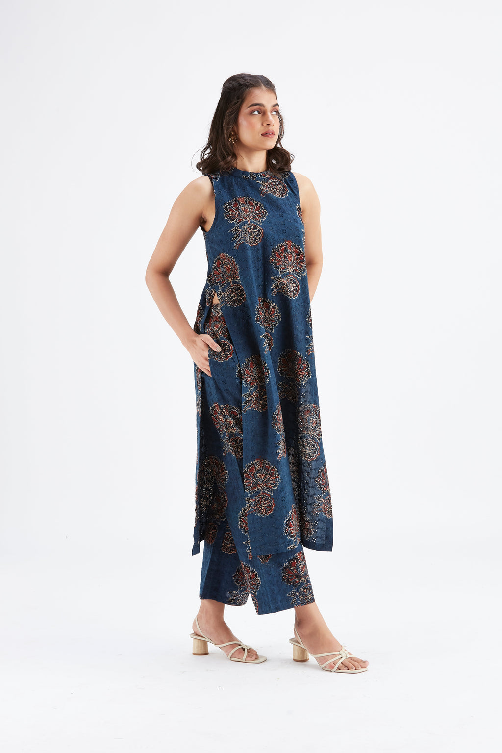 Nava Indigo Floral Printed Modal kurta set at Kamakhyaa by Hasttvam. This item is Ete by Hasttvam, Floral Prints, Fusion Wear, Hand Printed, Indigo, Modal, Womenswear