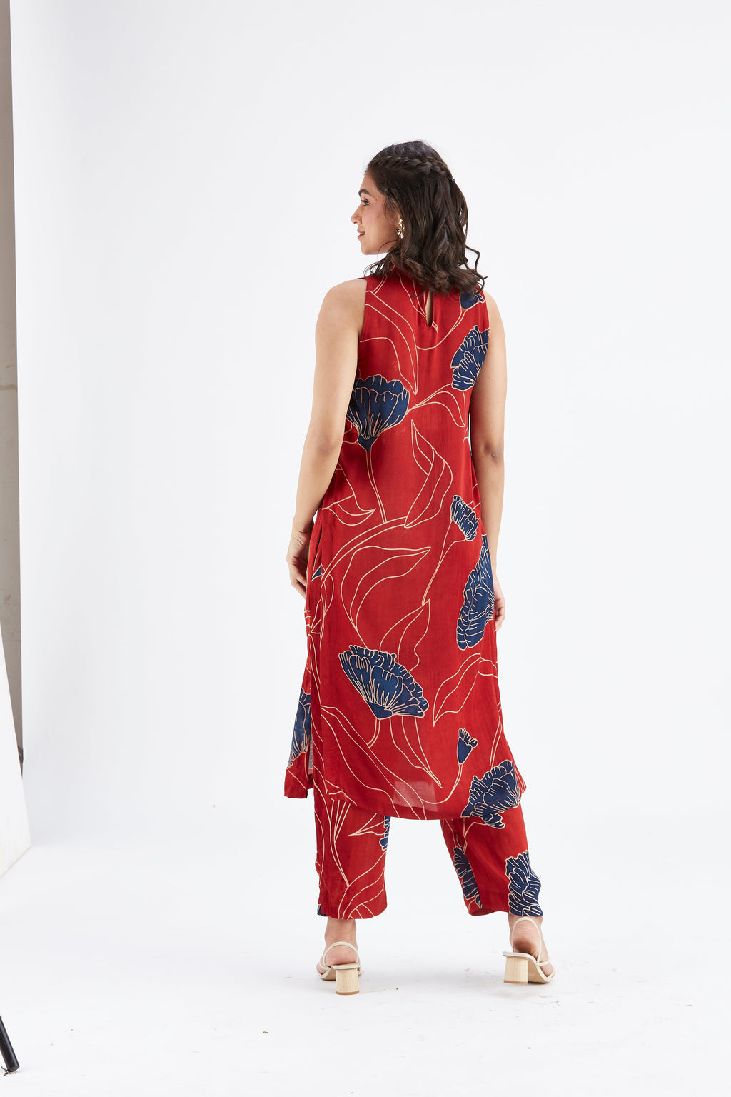 Nava Red Modal kurta set at Kamakhyaa by Hasttvam. This item is Ete by Hasttvam, Floral Prints, Fusion Wear, Hand Printed, Modal, Red, Womenswear