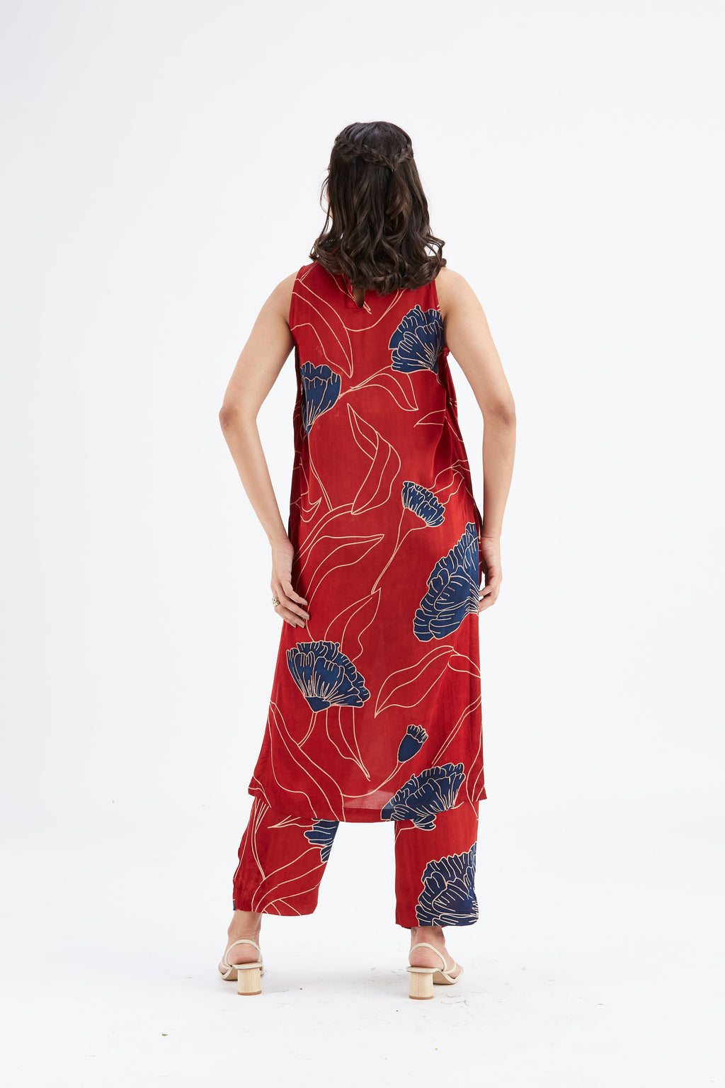 Nava Red Modal kurta set at Kamakhyaa by Hasttvam. This item is Ete by Hasttvam, Floral Prints, Fusion Wear, Hand Printed, Modal, Red, Womenswear